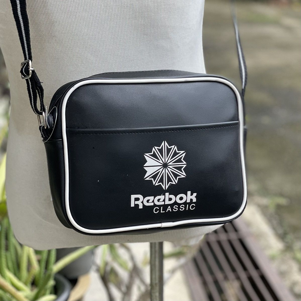 Other REEBOK CLASSIC PVC BLACK CROSSBODY Size ONE SIZE - 2 Thumbnail