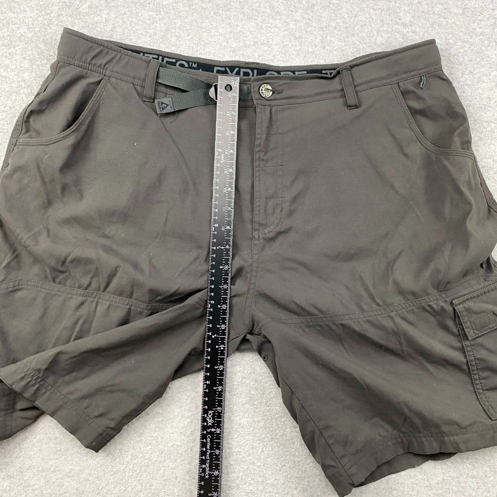 Vintage Gerry Cargo Shorts Mens 40 Brown Nylon Stretch Breathable Hiking Outdoors Casual Travel Cargo Pocket 42 Waist Zipper Logo Button Pants Womens? Size US 40 / EU 56 - 7 Thumbnail