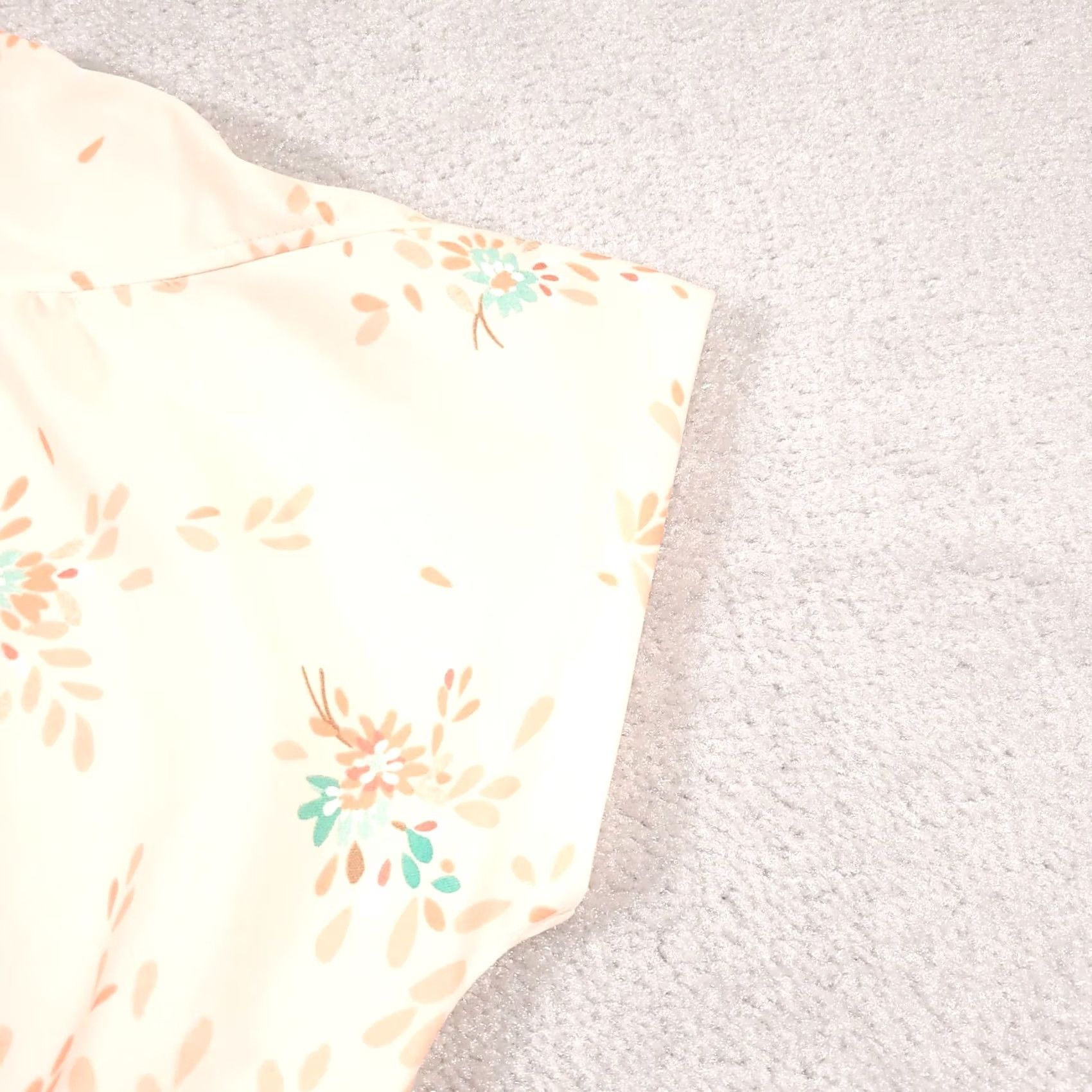 Vintage VINTAGE J. C. Penney Shirt Women's 8 Floral Stretch Elastic Cinched Waist V-Neck Blouse Size M / US 6-8 / IT 42-44 - 5 Thumbnail