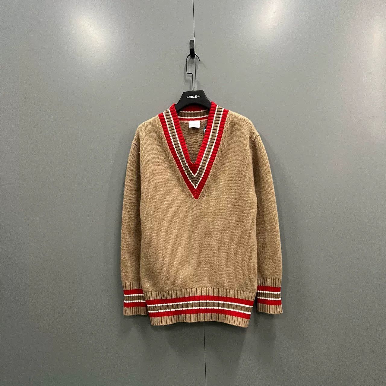 Burberry Burberry V-neck Striped Knit Sweater Size US S / EU 44-46 / 1 - 1 Thumbnail