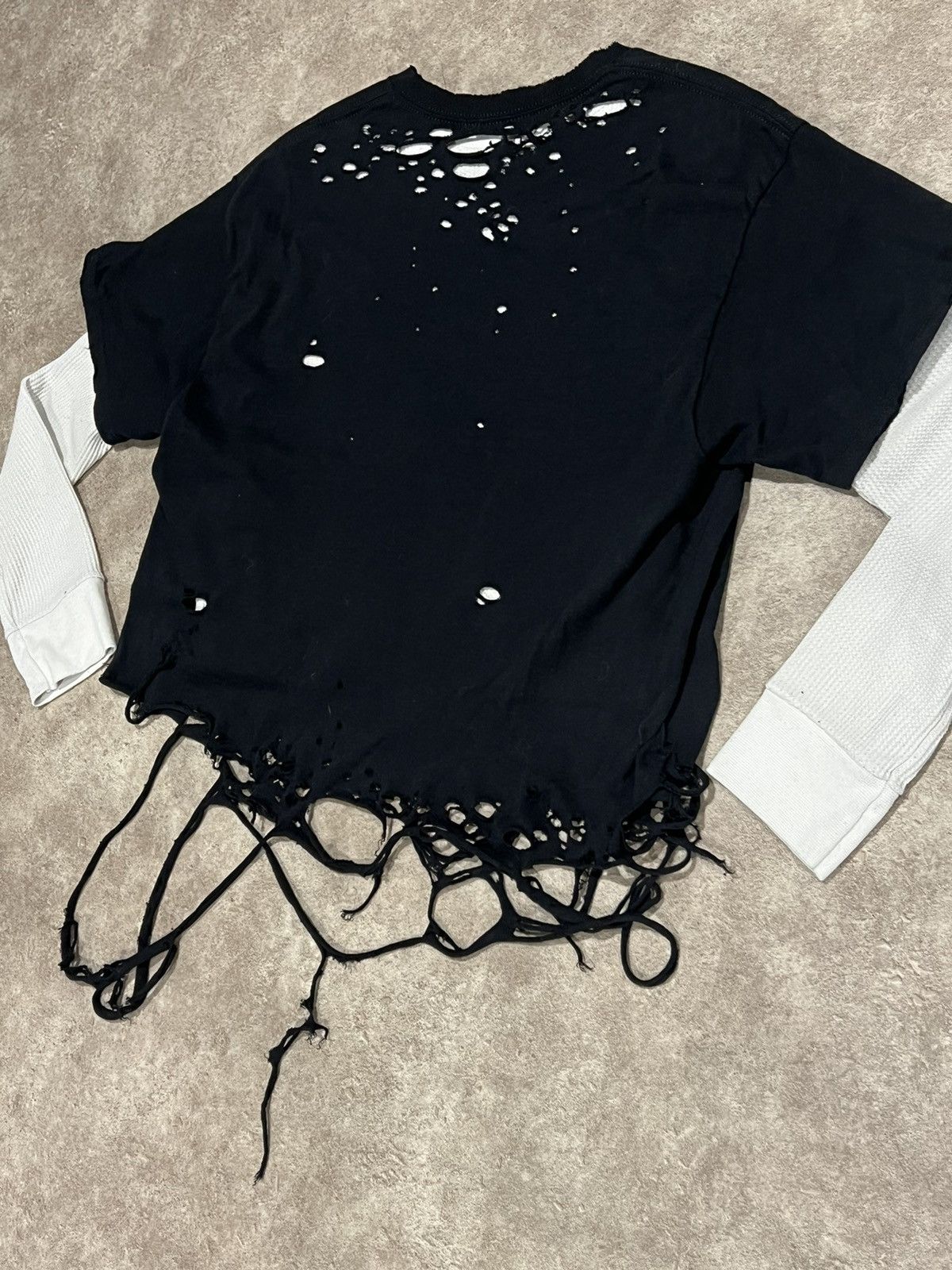 Japanese Brand × Vintage Thrashed Ripped Distressed Black Shirt Size US S / EU 44-46 / 1 - 4 Thumbnail