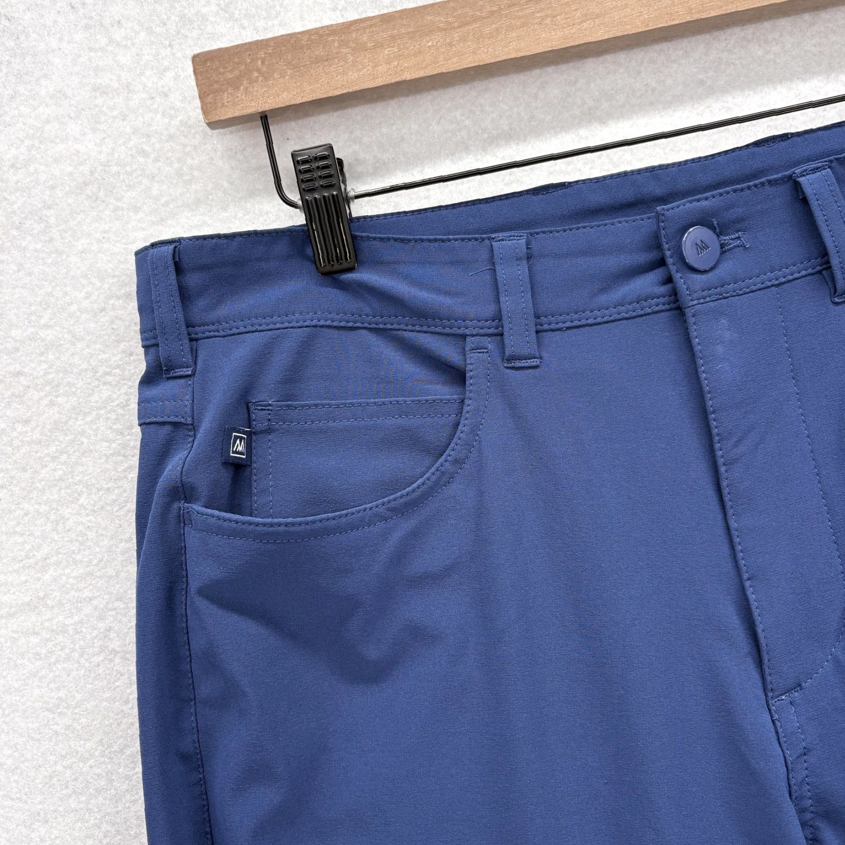 Mizzen+Main Mizzen+Main Helmsman Chino Pants Mens 32x30 Blue Slim Tapered Stretch Tech Golf Size US 32 / EU 48 - 3 Thumbnail