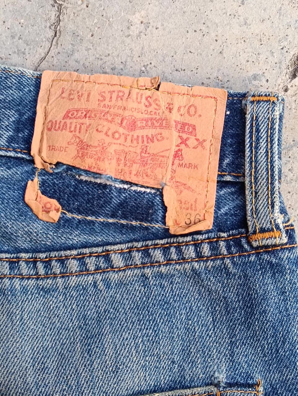 Levi's Levi’s 501XX Big E Redline Selvedge Denim Jeans Made in USA Size US 32 / EU 48 - 13 Thumbnail