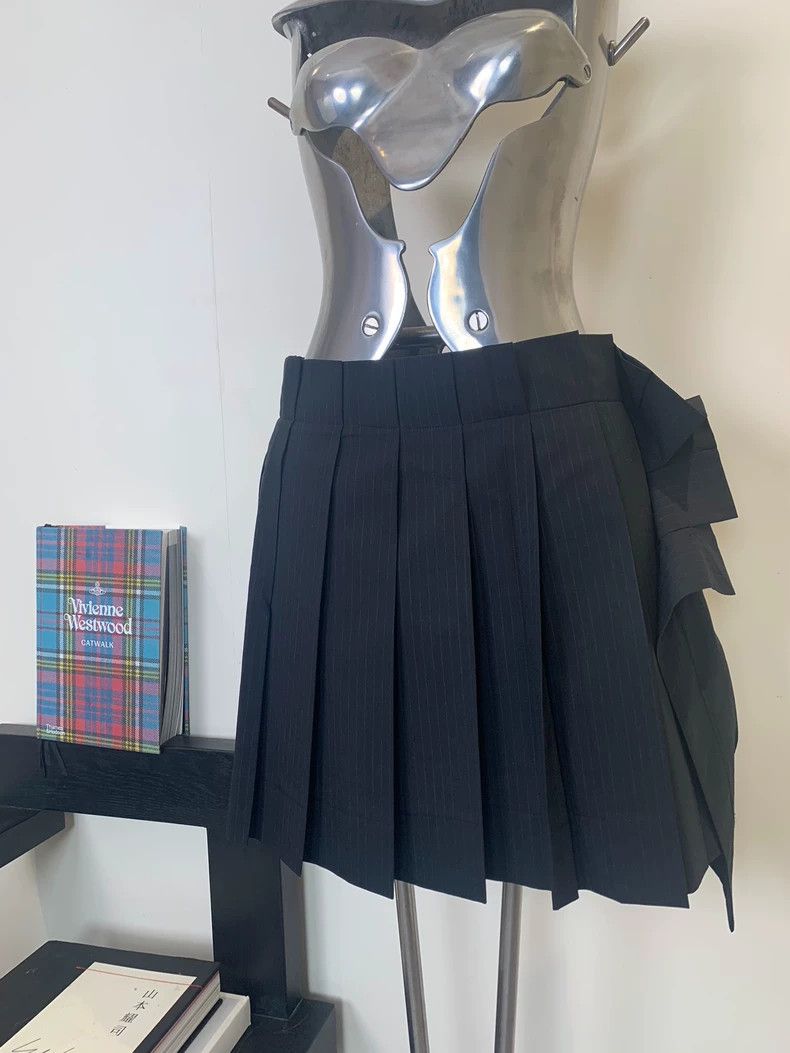 Vivienne Westwood Vivienne Westwood size2 Black striped pleated skirt Size 25" / US 0 / IT 36 - 1 Thumbnail