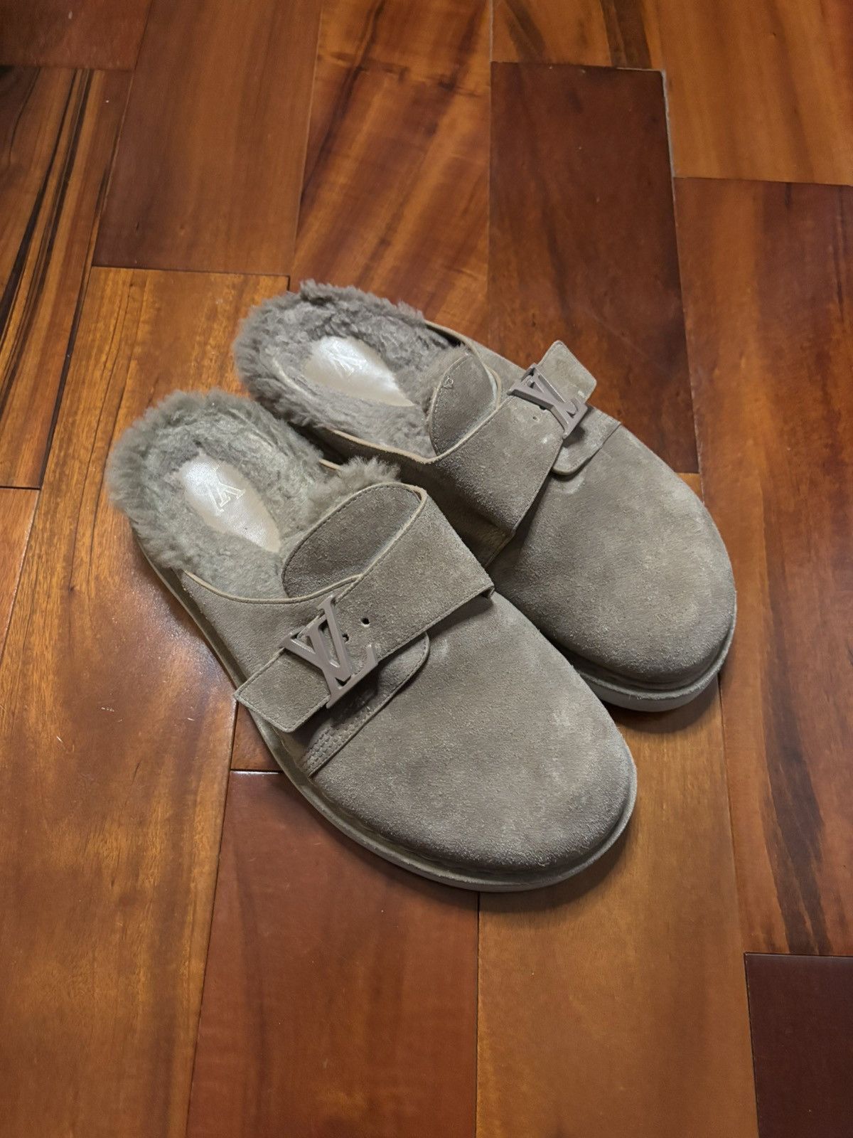 Louis Vuitton Louis Vuitton Easy Mule Size US 7 / EU 40 - 1 Thumbnail