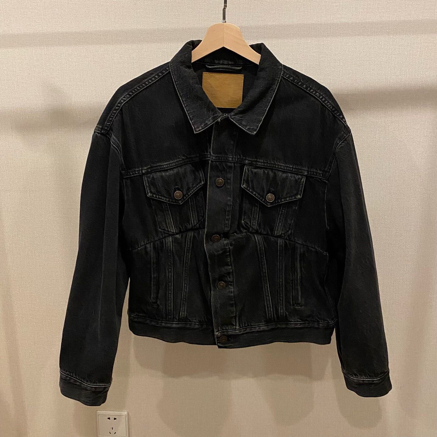 Balenciaga Balenciaga Distressed Cropped Denim Jacket Size XXS / US 00 / IT 34 - 1 Thumbnail