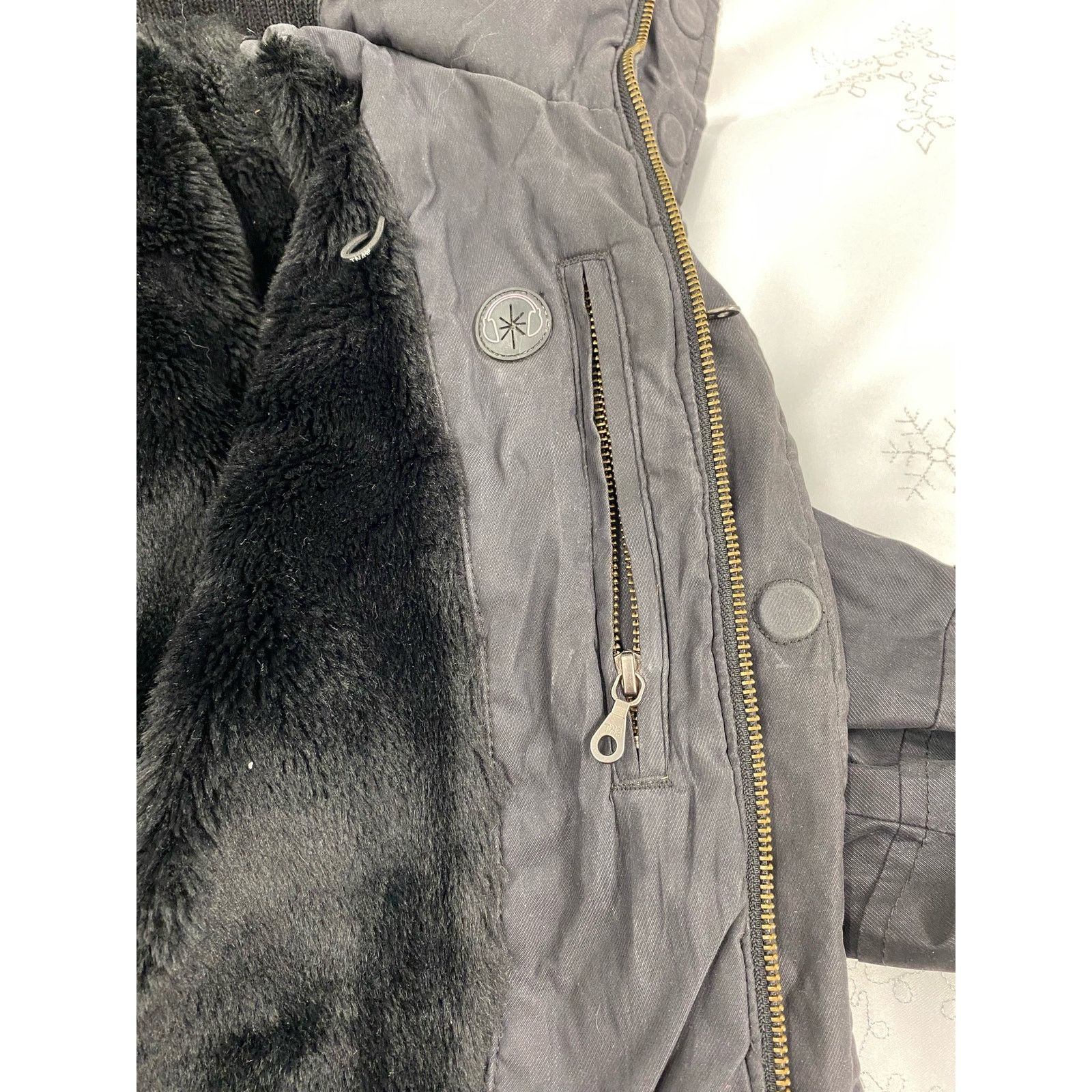 Aritzia Aritzia TNA verbier Parka size Small Black Size S / US 4 / IT 40 - 12 Thumbnail