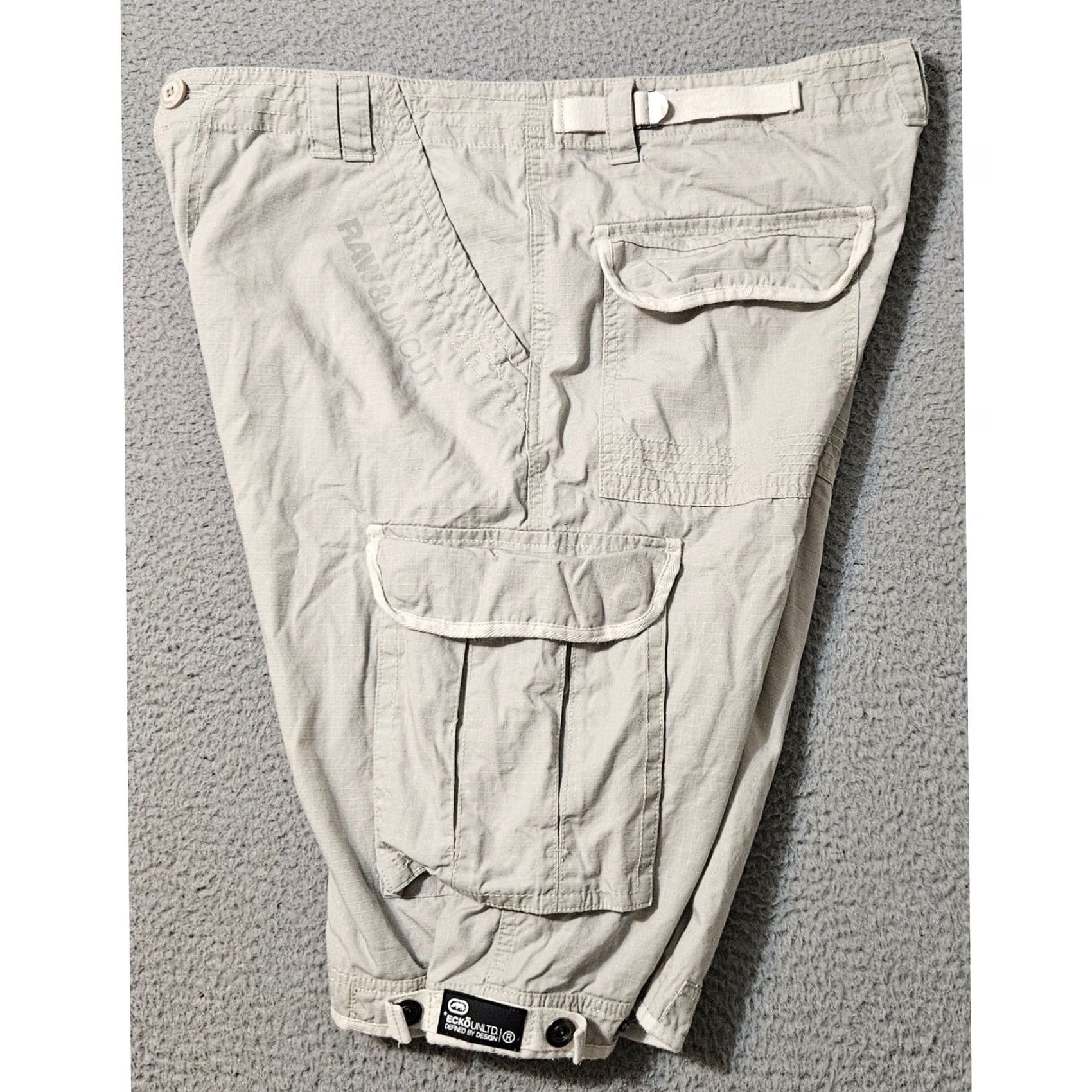 Ecko Unltd. Ships fast. Message with any questions Size US 36 / EU 52 - 2 Thumbnail