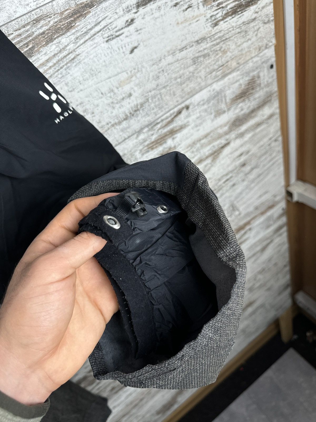 Goretex × Haglofs Mens Vintage Haglofs Gore-Tex ski pants recco black Size US 30 / EU 46 - 13 Thumbnail