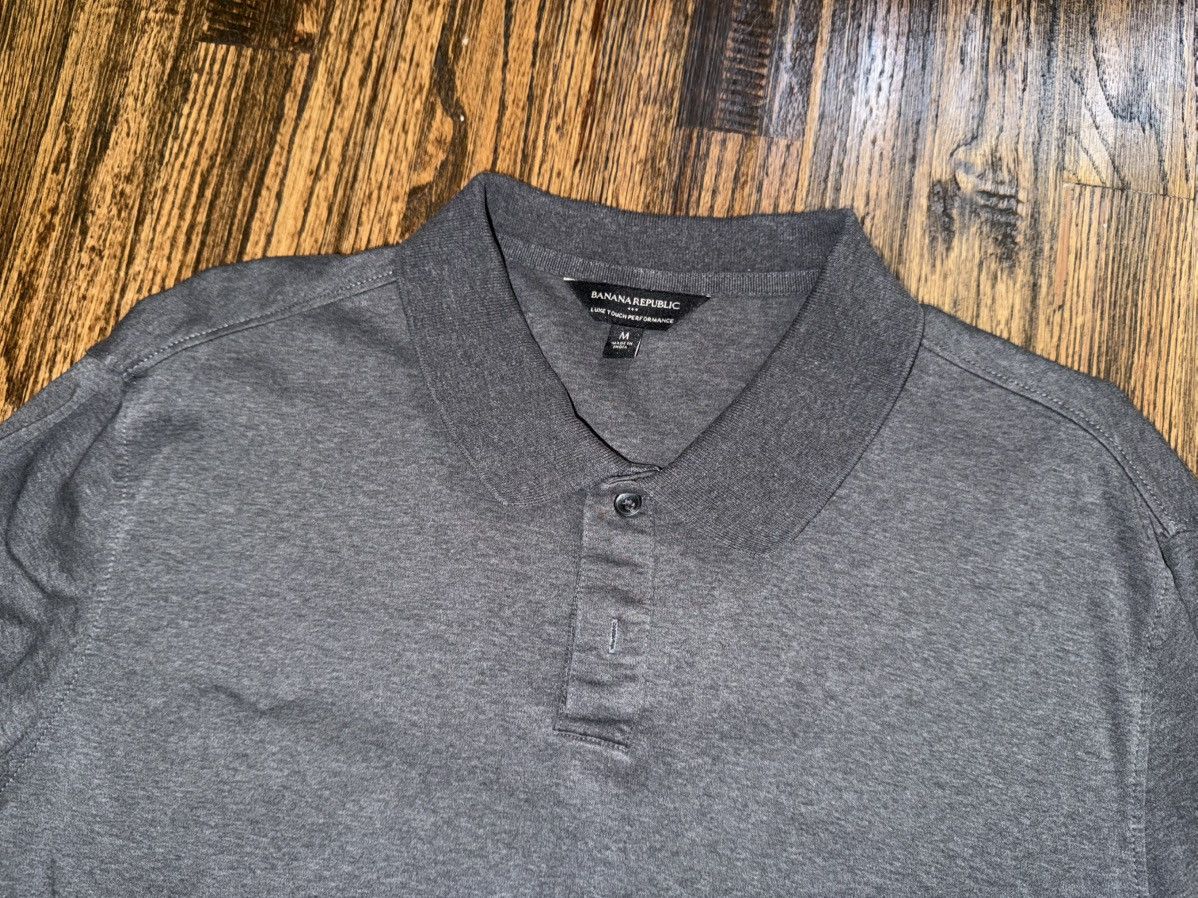 Banana Republic Banana Republic Luxury Performance Polo Shirt Dark Gray Sz M Size US M / EU 48-50 / 2 - 2 Thumbnail