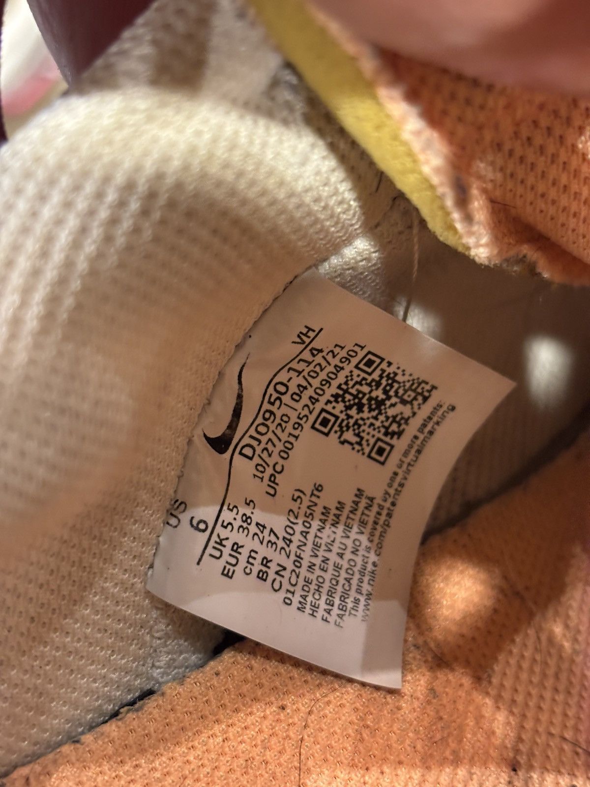 Nike × Off-White Off White x Nike Dunk Low ‘Lot 35’ Size US 6 / EU 39 - 6 Thumbnail