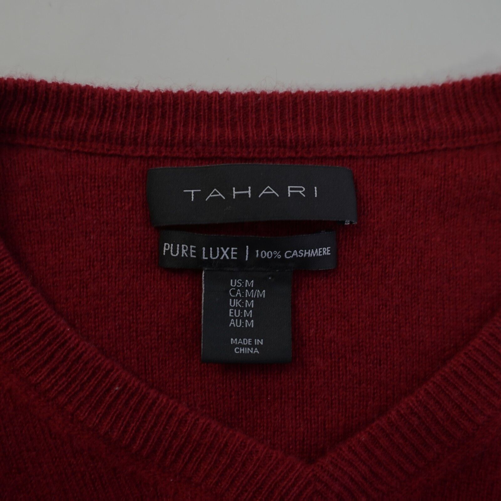 Elie Tahari Tahari Pure Luxe 100% Cashmere Medium Red V-Neck Sweater Size M / US 6-8 / IT 42-44 - 5 Thumbnail