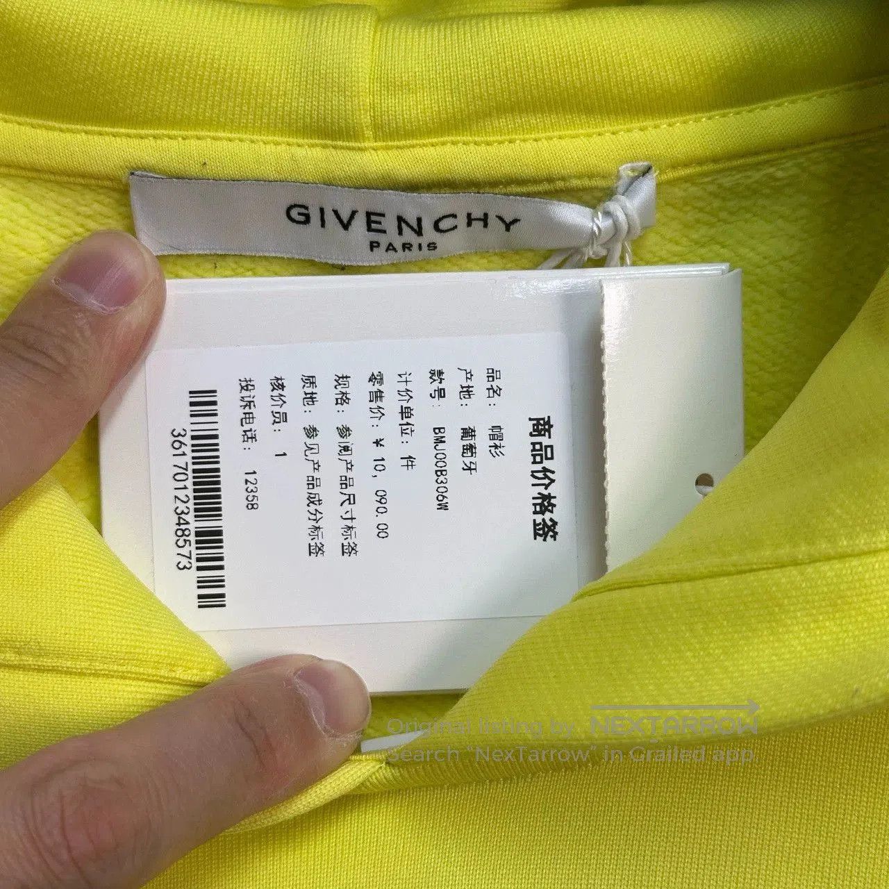 Givenchy givenchy embroidered logo hoodie in bright yellow. Size XS / US 0-2 / IT 36-38 - 3 Thumbnail