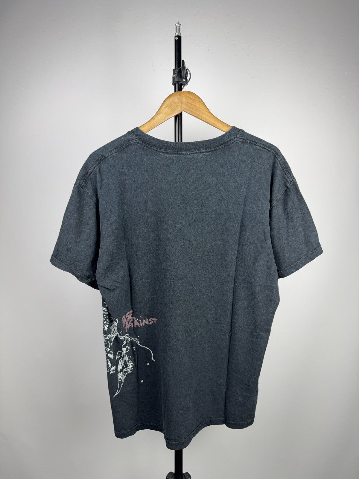 Band Tees 00s Rise Against Skull Fist Punk Band T-Shirt Vintage L sz Size US L / EU 52-54 / 3 - 11 Thumbnail