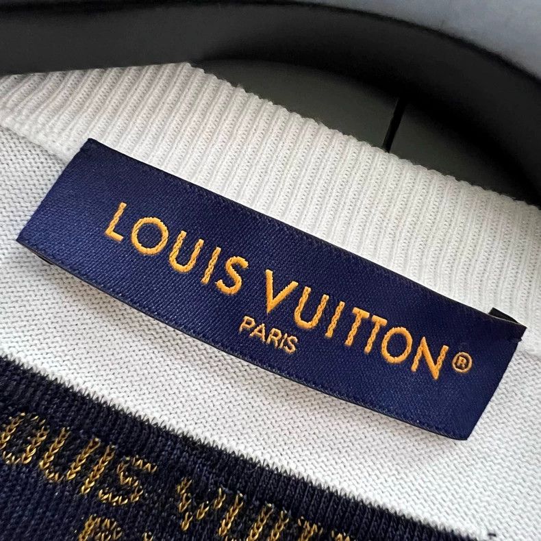 Louis Vuitton Louis Vuitton White letter flower logo short sleeve 2501-Ne Size US M / EU 48-50 / 2 - 5 Thumbnail