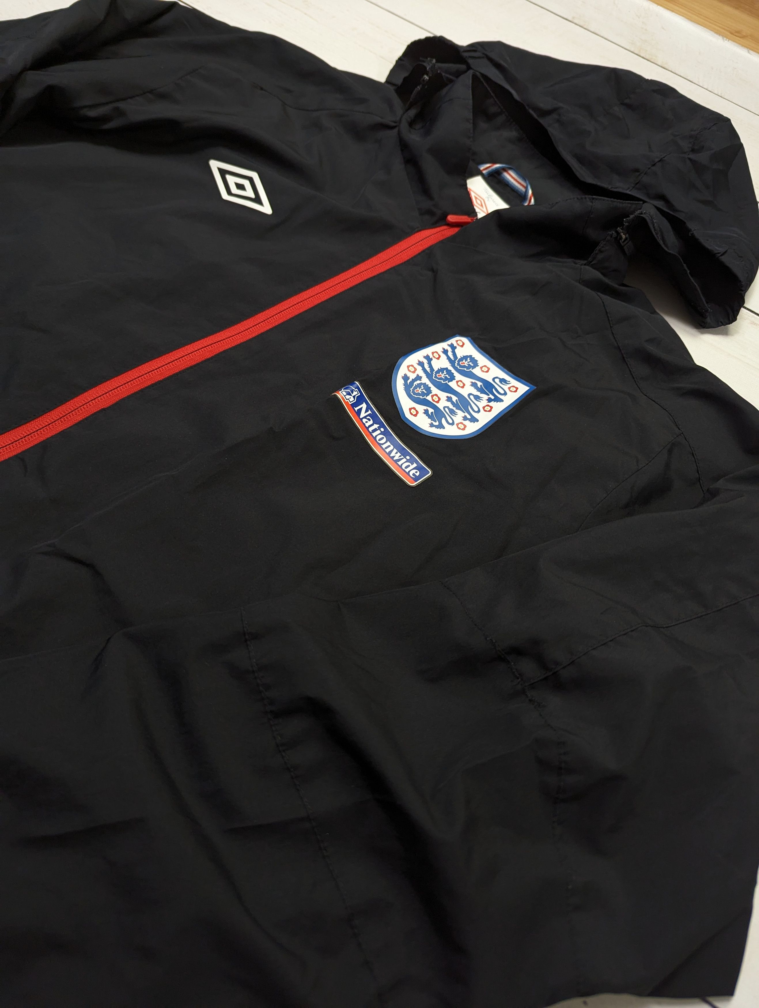 Umbro Umbro England 2010 2012 windbreaker light jacket size L Size US L / EU 52-54 / 3 - 3 Thumbnail