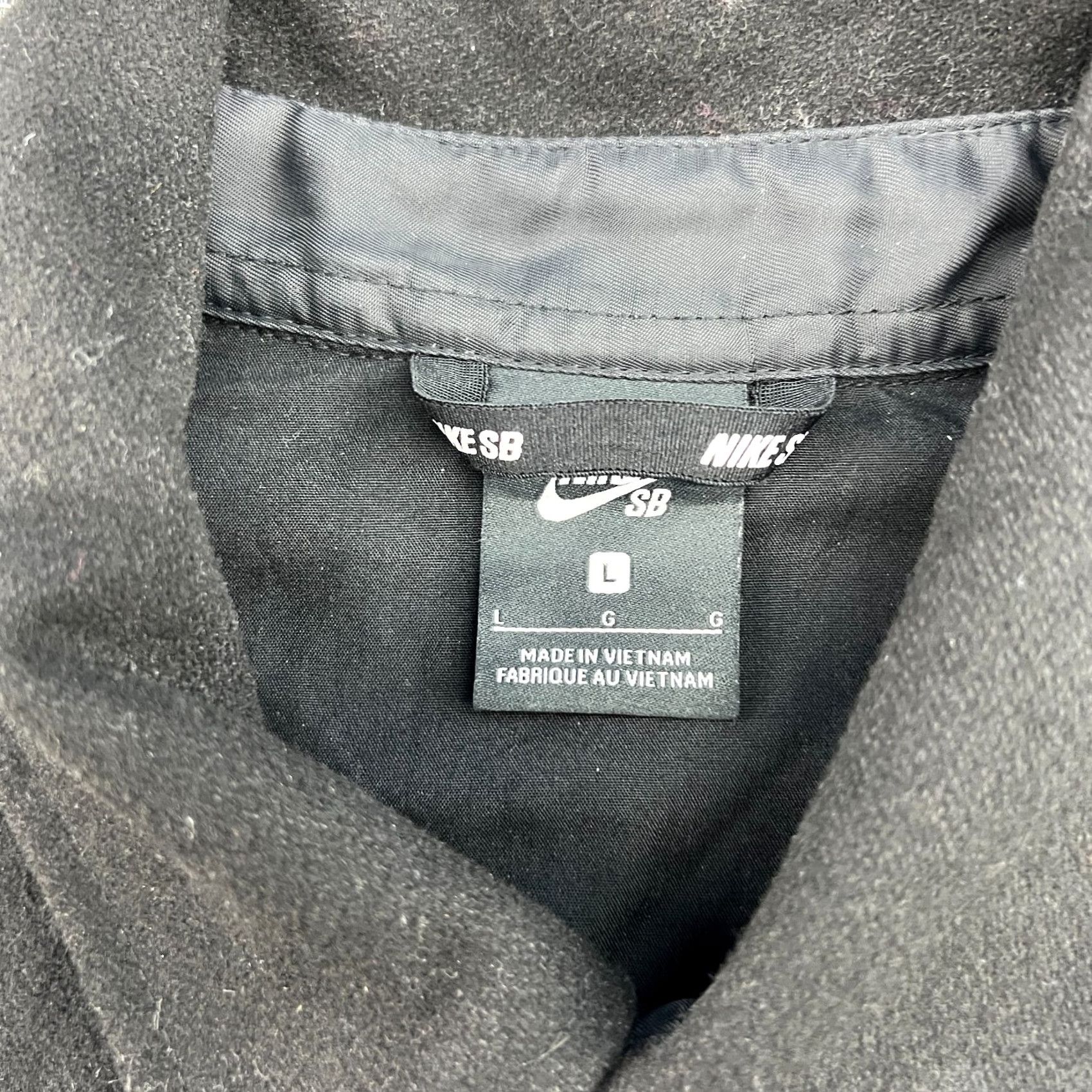 Vintage Nike SB Holgate Shirt Mens Large Black Fleece Polyester Wool Button Up Pockets Size US L / EU 52-54 / 3 - 4 Thumbnail