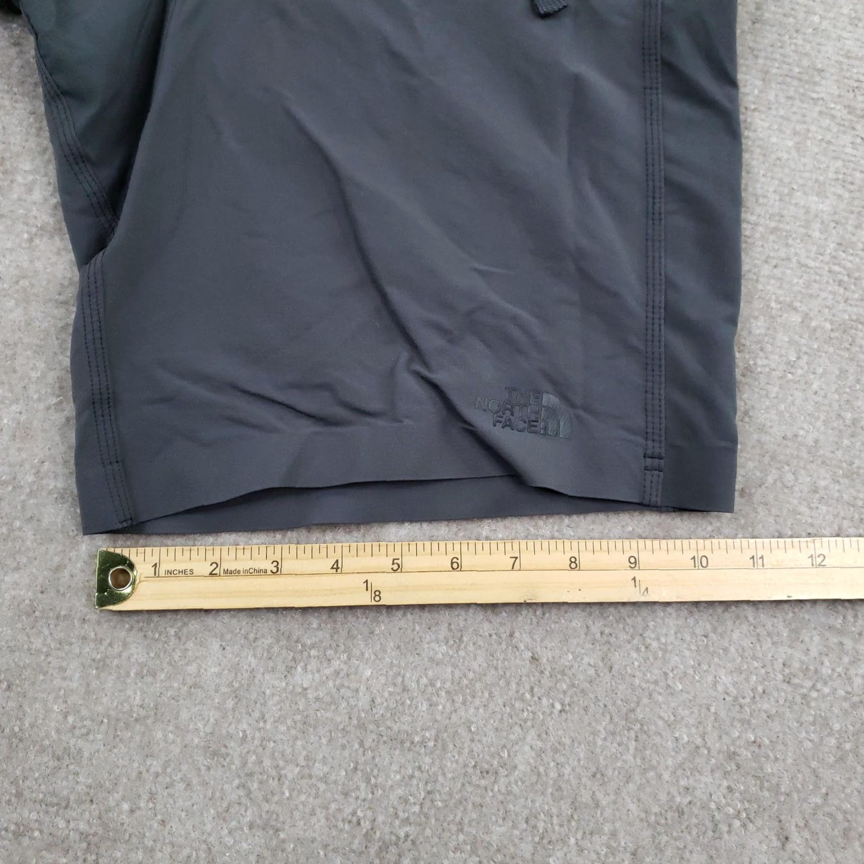 The North Face The North Face Shorts Mens 32 Gray Nylon Stretch Board Swim Trunks Outdoor Size US 32 / EU 48 - 3 Thumbnail