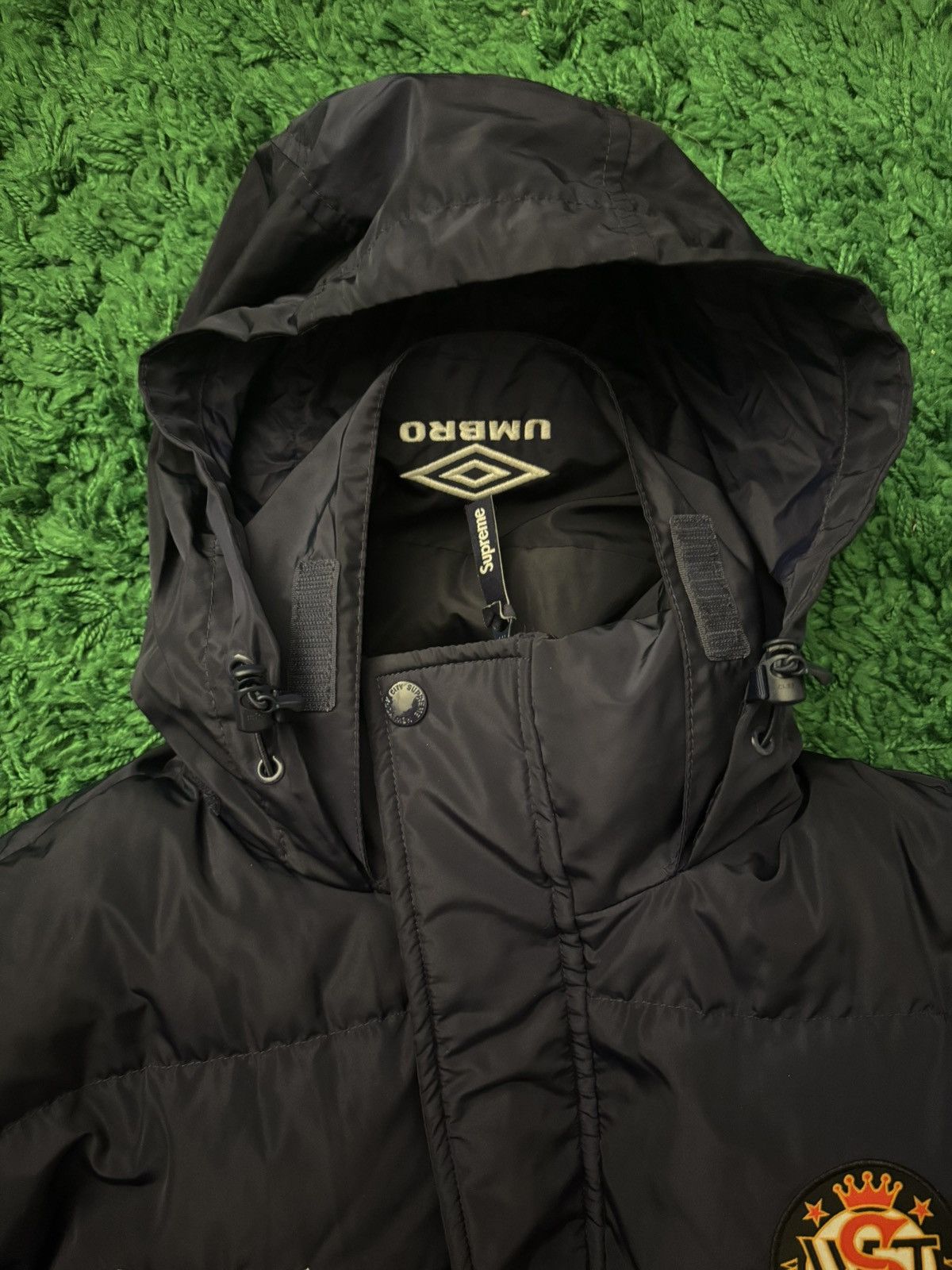 Supreme × Umbro Supreme x Umbro Puffer Jacket (Navy Blue) Size US S / EU 44-46 / 1 - 6 Thumbnail