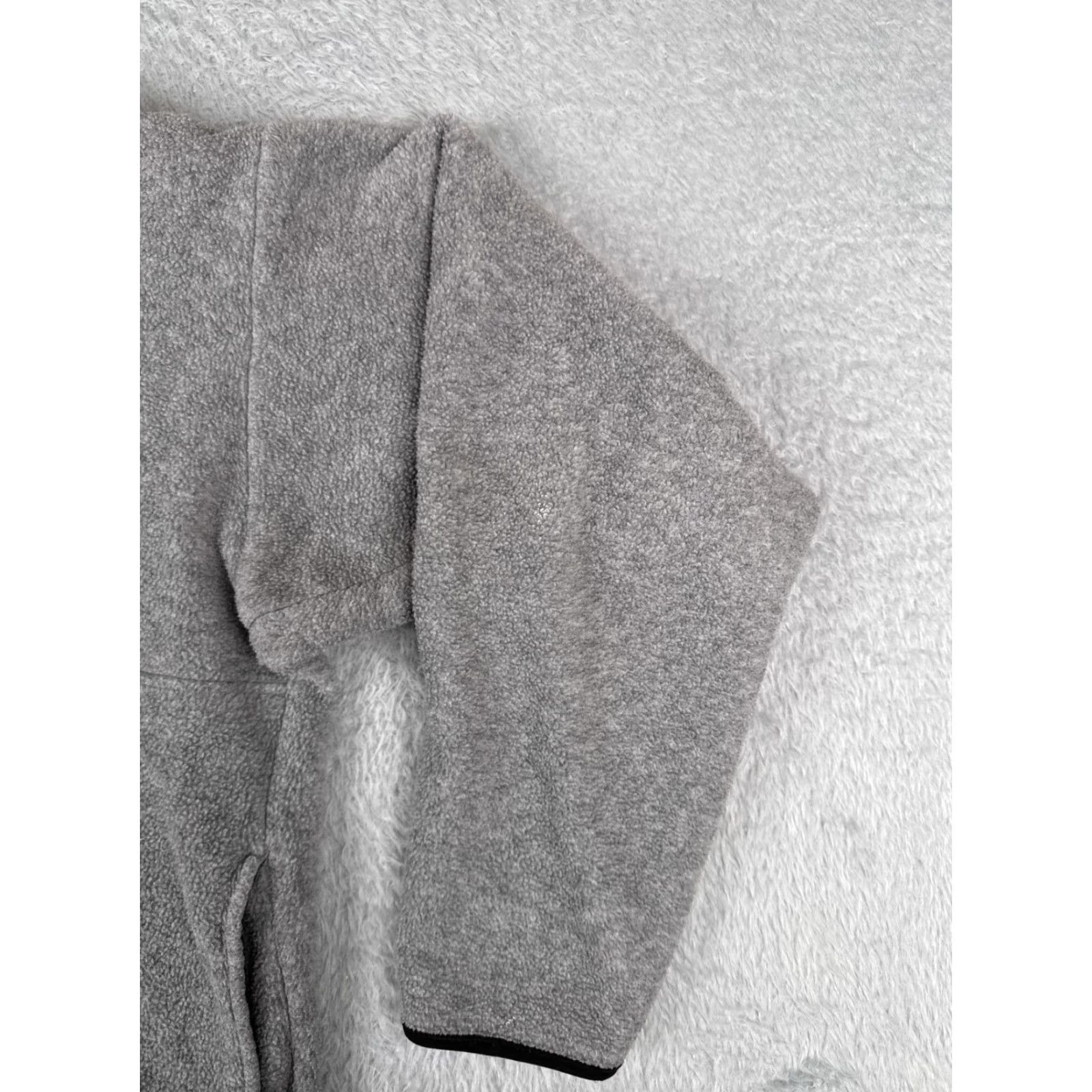 The North Face VINTAGE The North Face Sweater Mens Medium Gray Armadilla 1/2 Button Fleece Poly Size US M / EU 48-50 / 2 - 2 Thumbnail