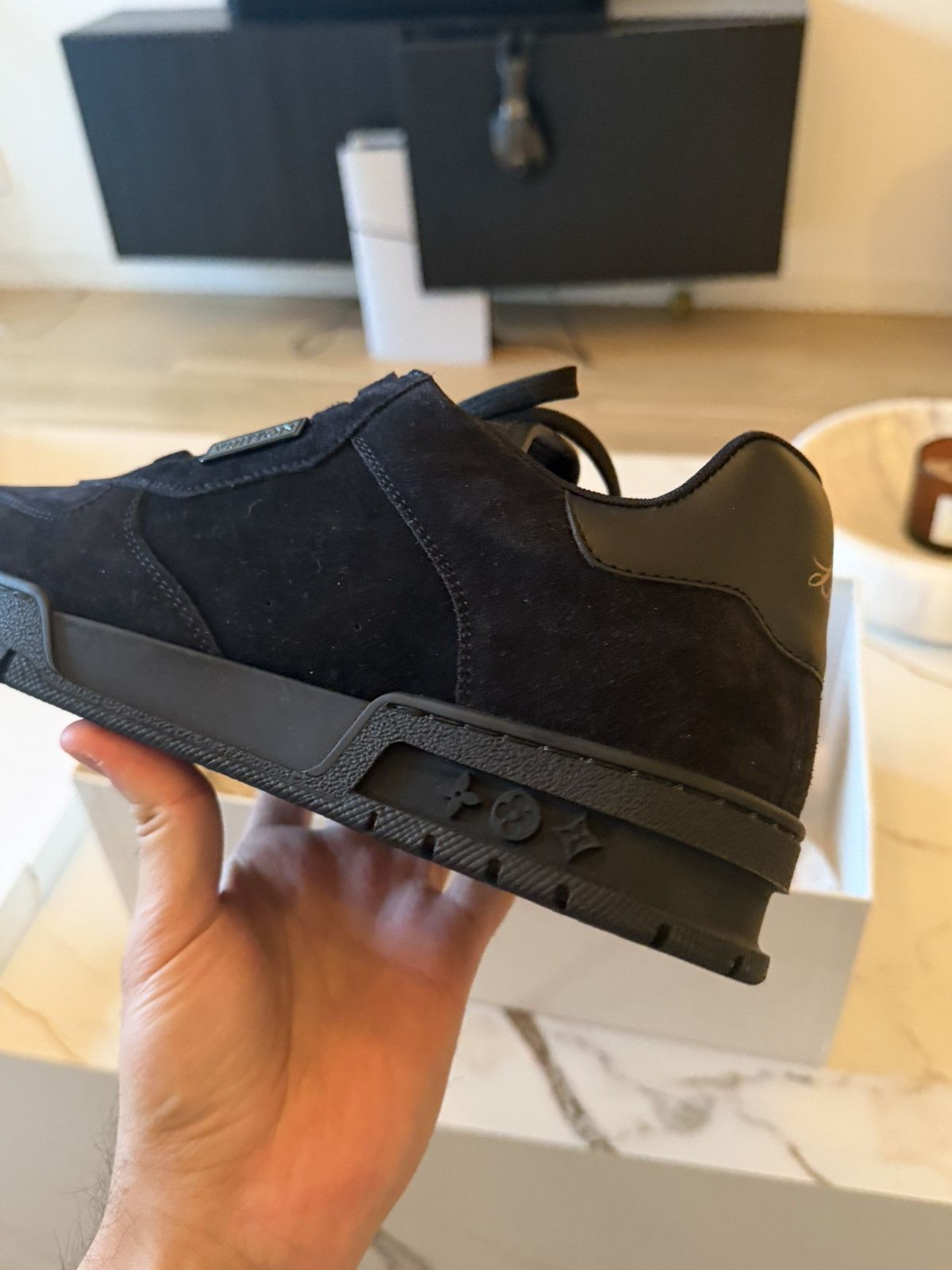 Louis Vuitton Louis Vuitton trainer sneakers Suede Black exclusive piece Size US 9.5 / EU 42-43 - 5 Thumbnail