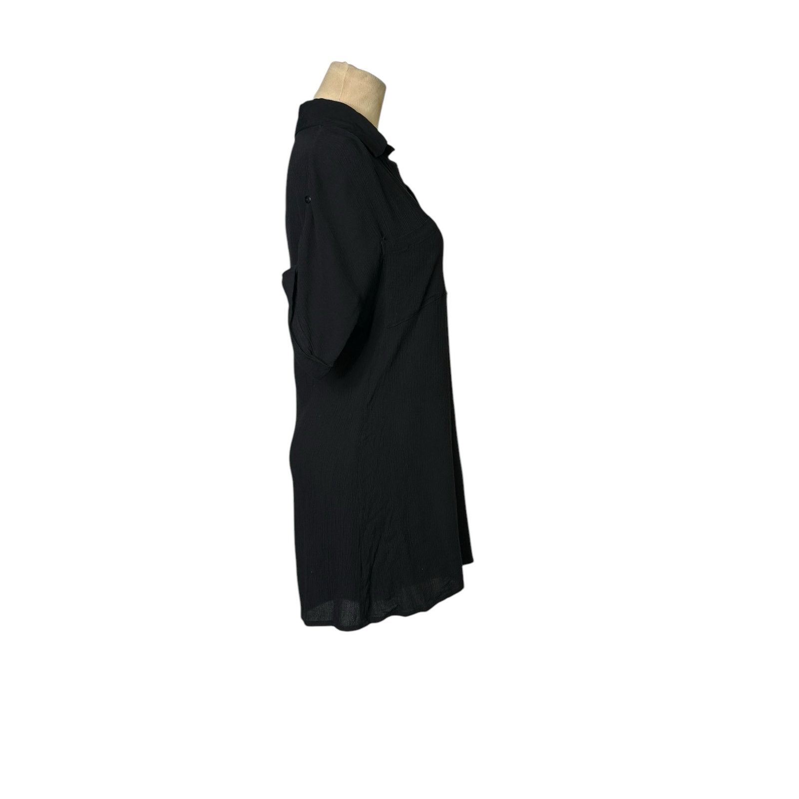 Nasty Gal Nasty Gal black short cuffed sleeves buttoned romper size 4 Size 27" / US 4 / IT 40 - 4 Thumbnail