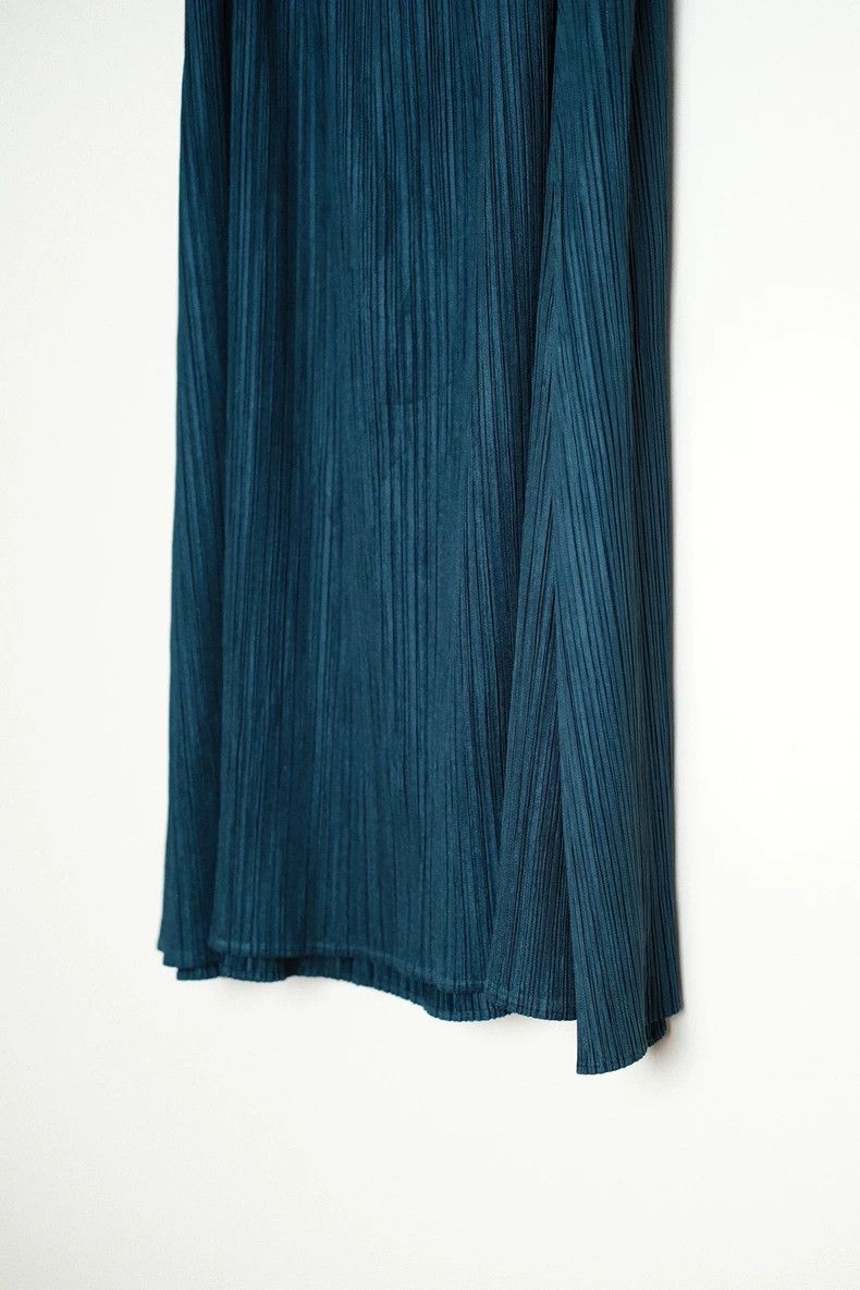 Issey Miyake issey miyake size:4 Peacock blue skirt Size 42" / US 20 - 4 Thumbnail