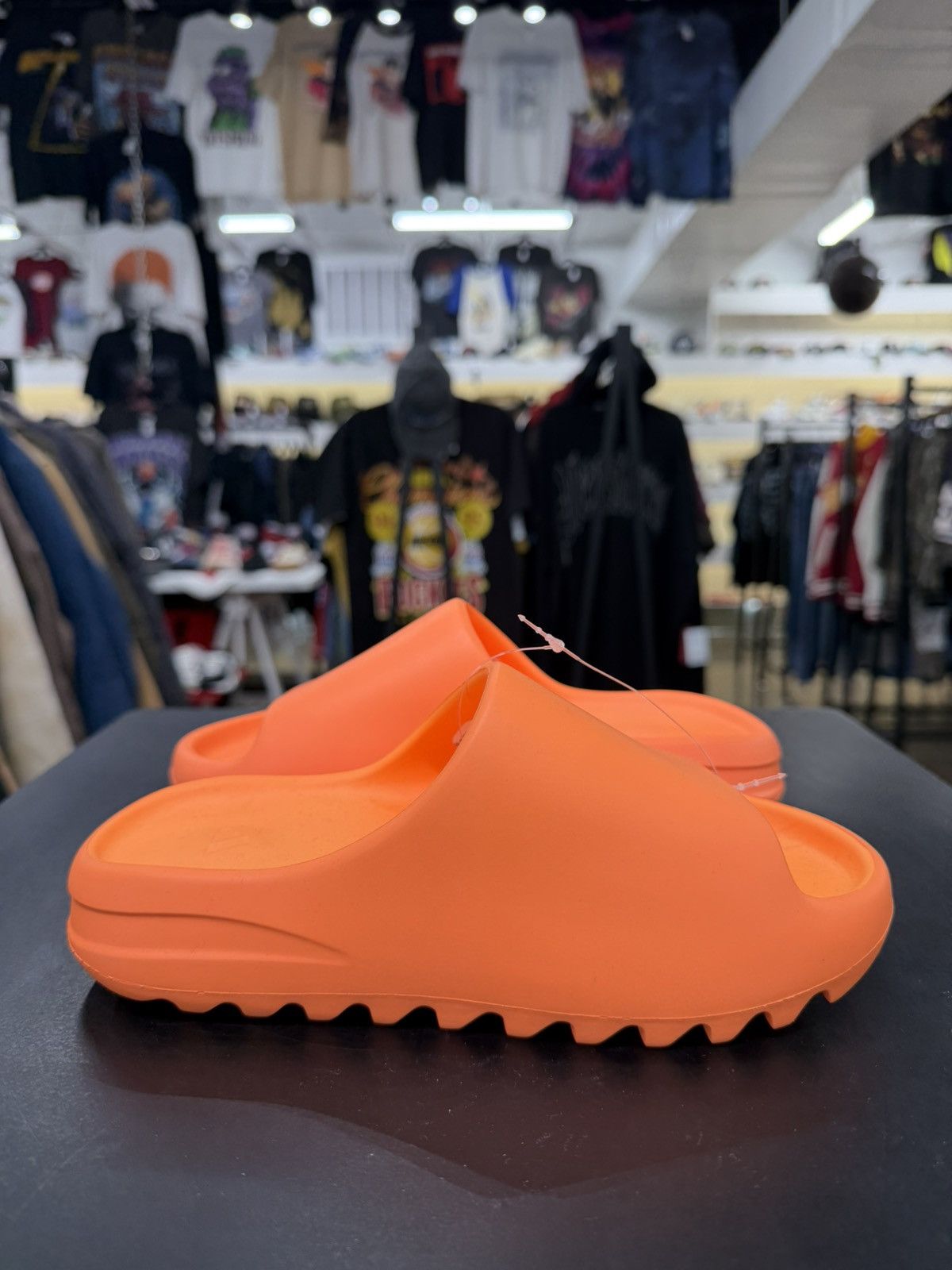 Adidas Adidas Yeezy Slide Enflame Orange Size 4 (2021) Size US 5 / EU 37 - 3 Thumbnail