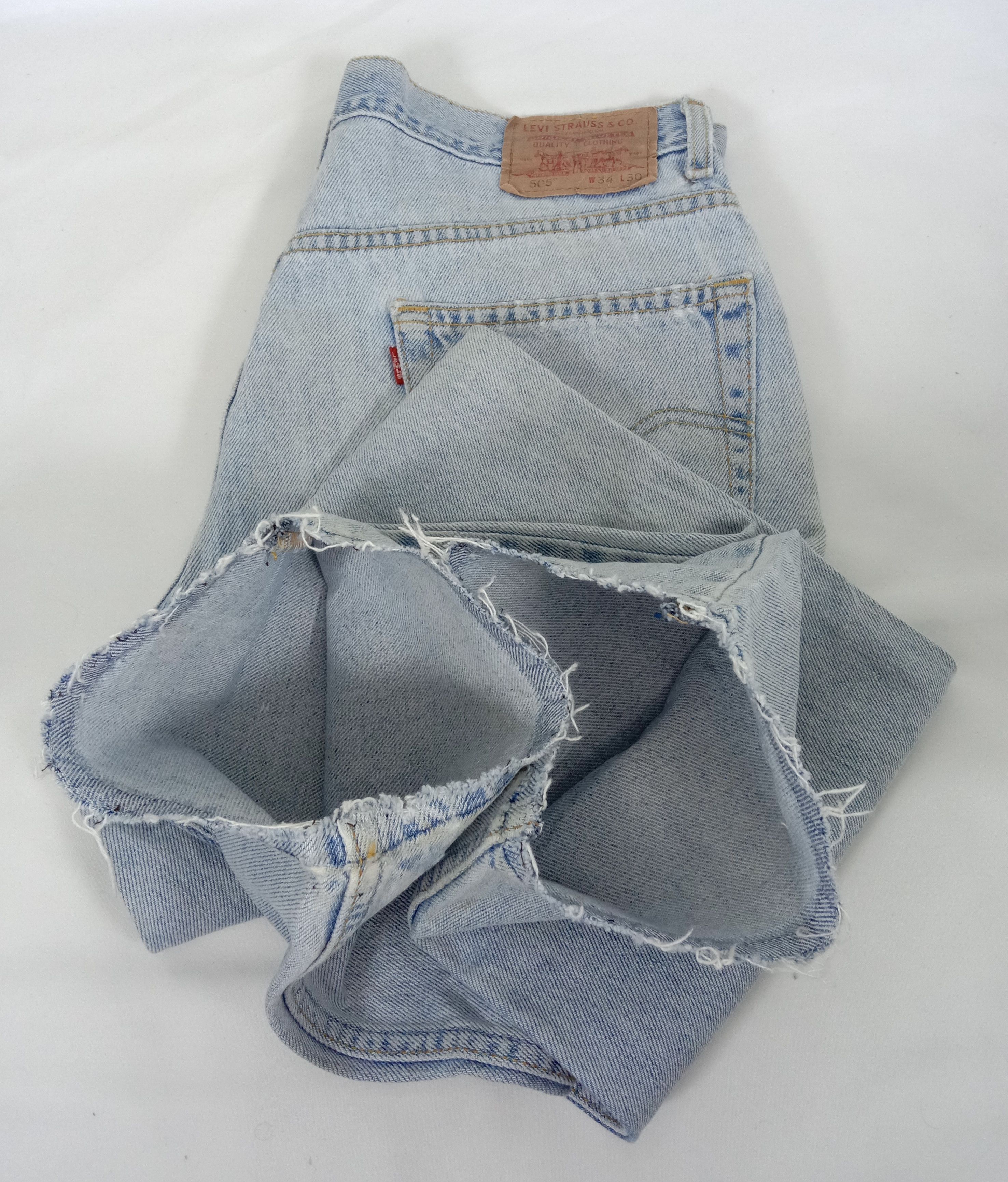 Levi's Vintage Levi's 505 Ripped Jeans Light Wash Distressed Denim Size US 34 / EU 50 - 15 Thumbnail