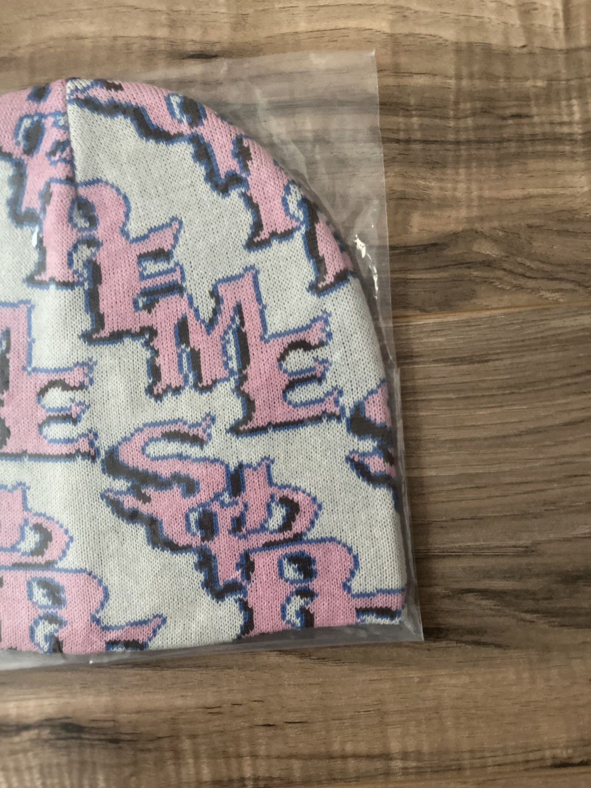 Supreme Supreme Slanted Gothic Outline Beanie Size ONE SIZE - 3 Thumbnail