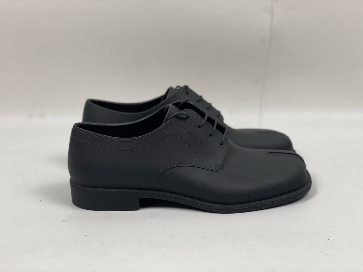 Maison Margiela Maison Margiela Rubber Tabi Derby Shoes Size US 8.5 / EU 41-42 - 11 Thumbnail