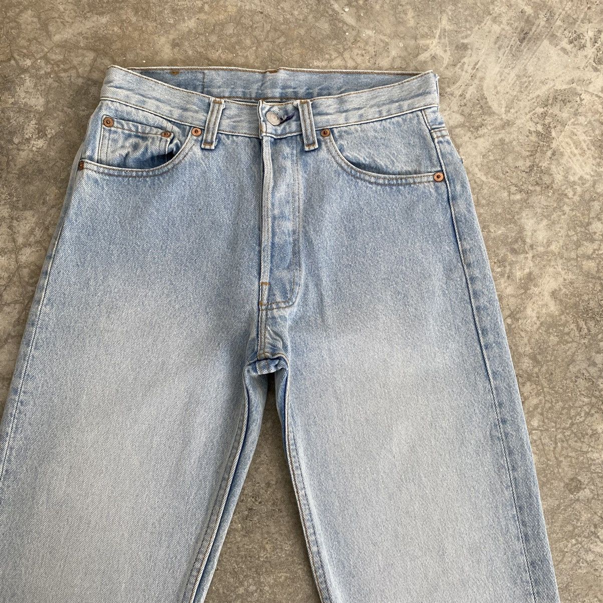 Levi's Size 27x29.5 Vintage 1990 Levis 501 Light Blue Denim Jeans Size US 27 - 9 Thumbnail