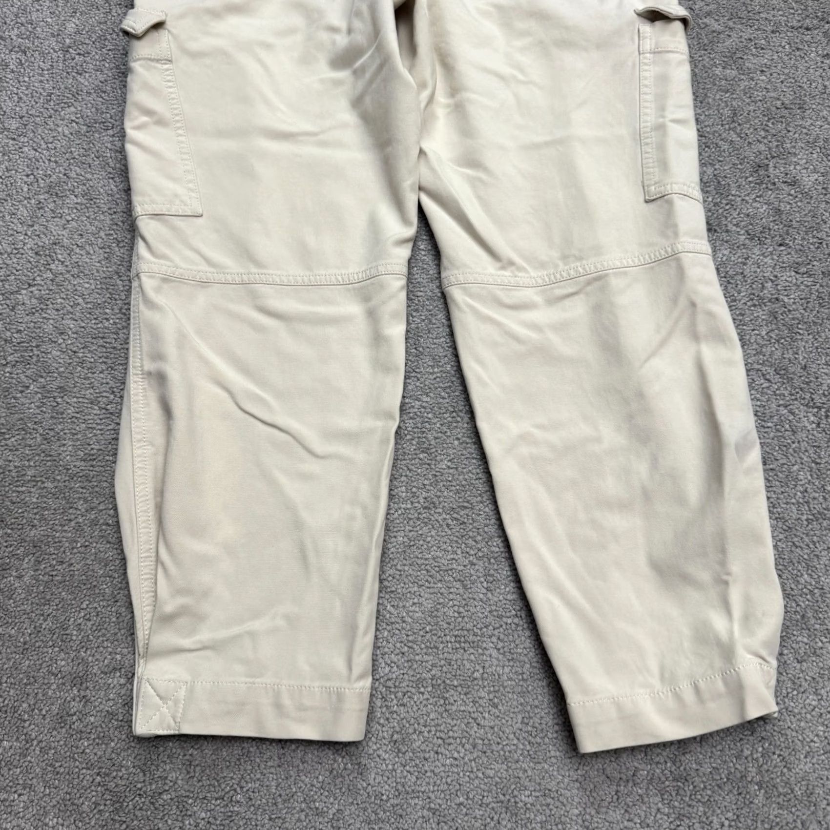 Banana Republic Banana Republic Cargo Tapered Utility Pants Womens 8 Beige High Rise Casual Size 30" / US 8 / IT 44 - 4 Thumbnail