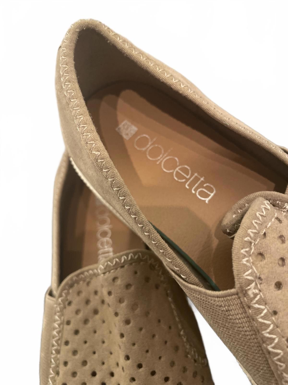 Other Dolcetta Shoes Women's 6 Beige Perforated Slip On Chunky EUC Size US 6 / IT 36 - 3 Thumbnail