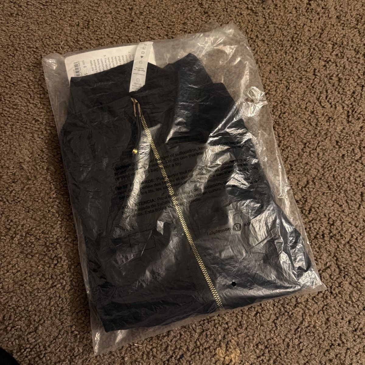 Lululemon Lululemon black with gold zippers Size M / US 6-8 / IT 42-44 - 4 Thumbnail
