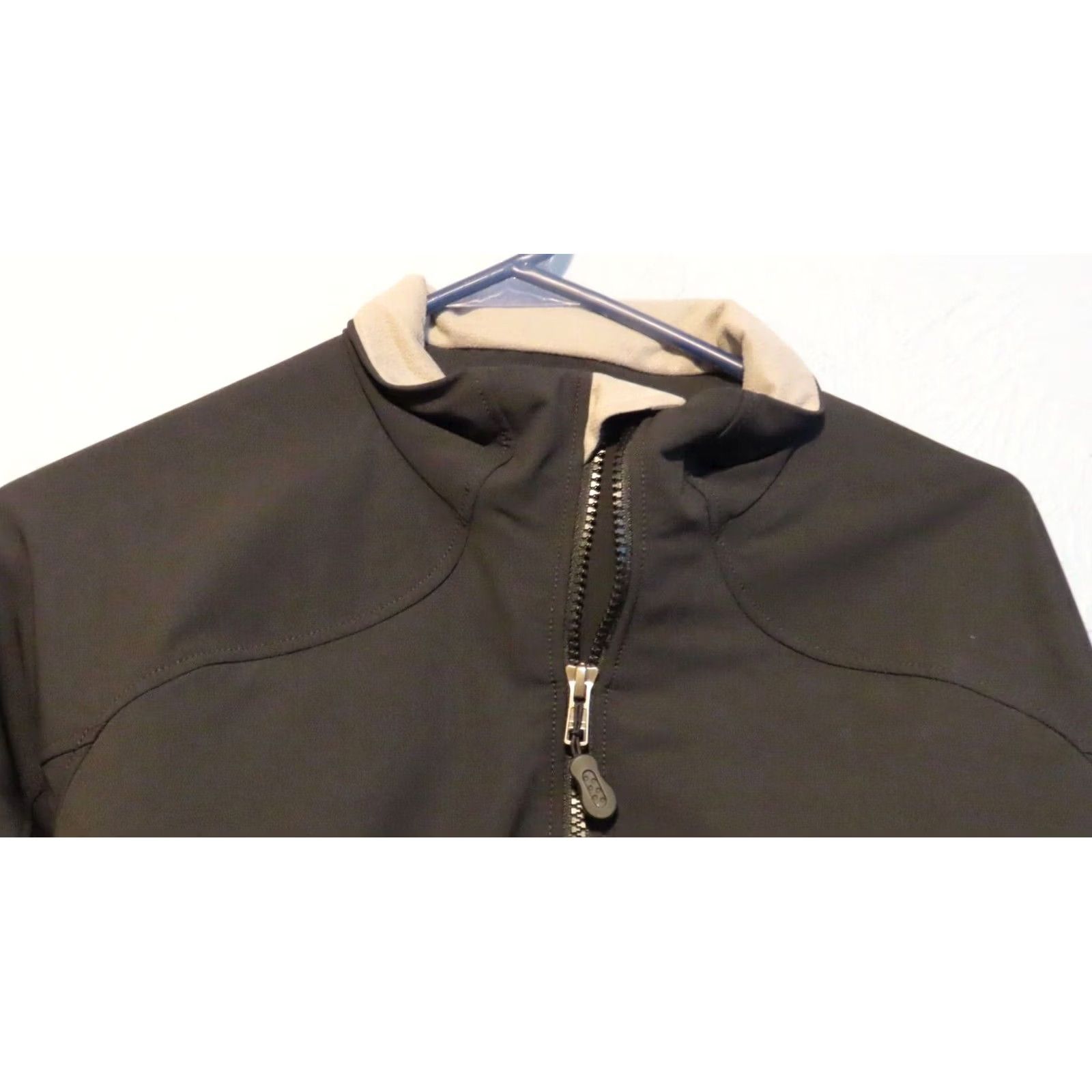 Patagonia Patagonia Windbreaker Jacket Women M Black Lightweight Full Zip Nylon/Polyester Zip Windbreaker Women M Black Patagonia Jacket Size M / US 6-8 / IT 42-44 - 3 Thumbnail