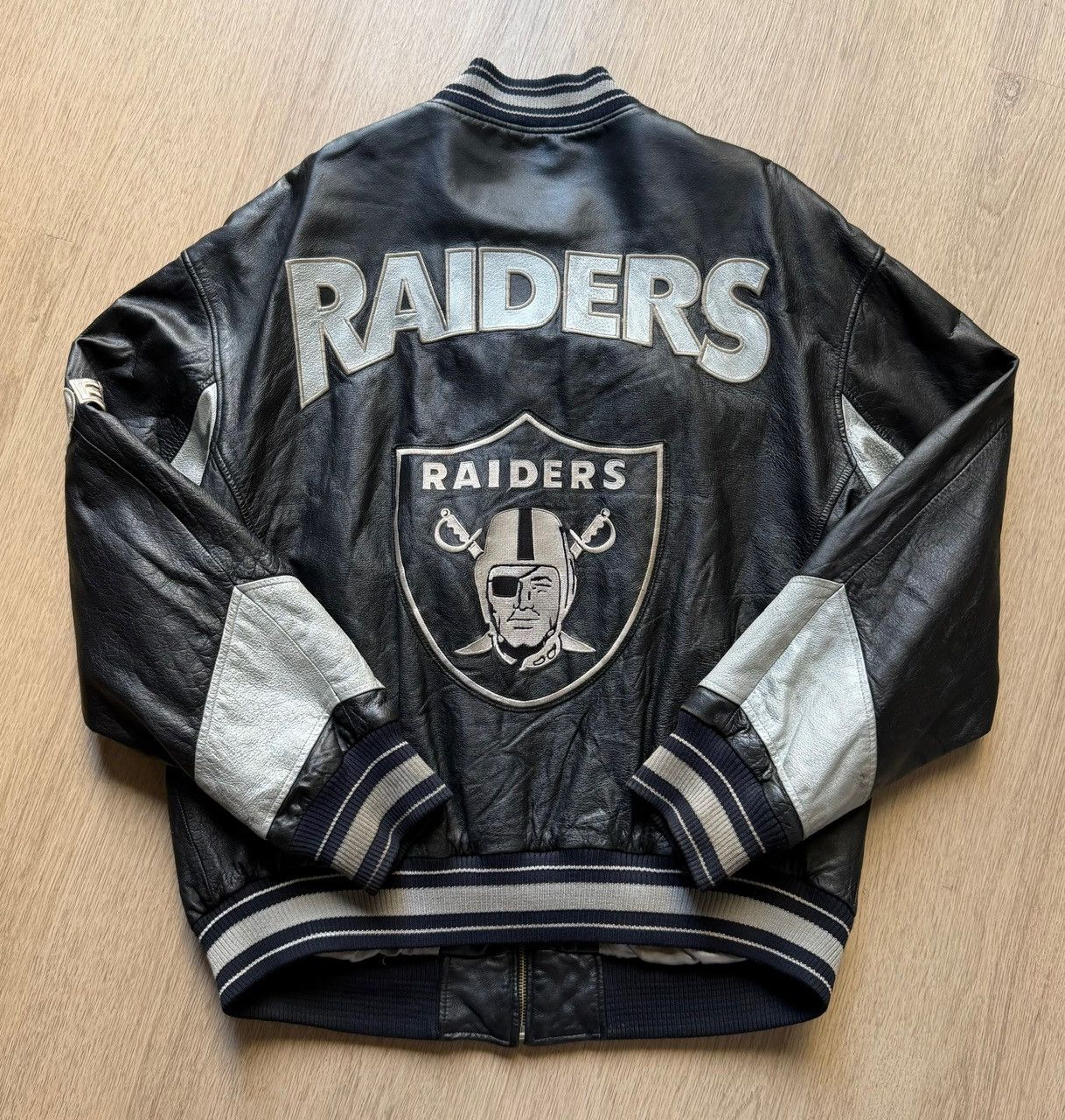 Genuine Leather Vintage 90s NFL Oakland Raiders Carl Banks Leather Jacket XL Size US XL / EU 56 / 4 - 1 Thumbnail