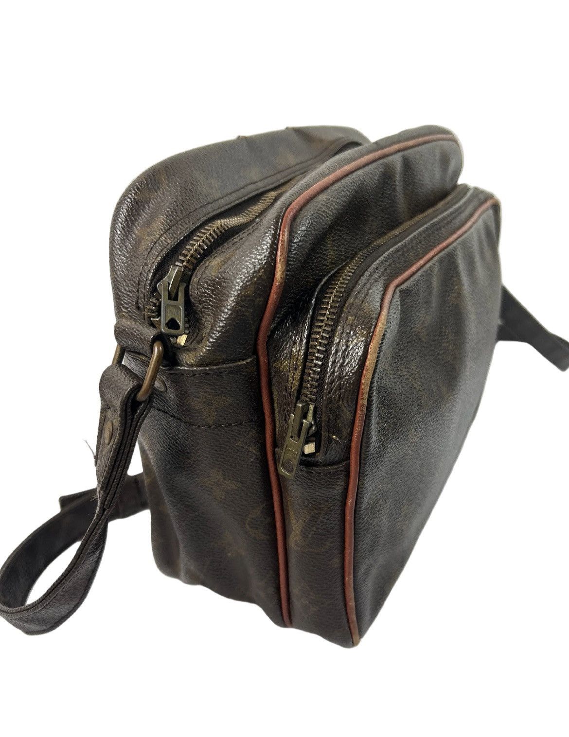 Louis Vuitton Louis Vuitton Monogram Double Zip Crossbody Bag Size ONE SIZE - 4 Thumbnail