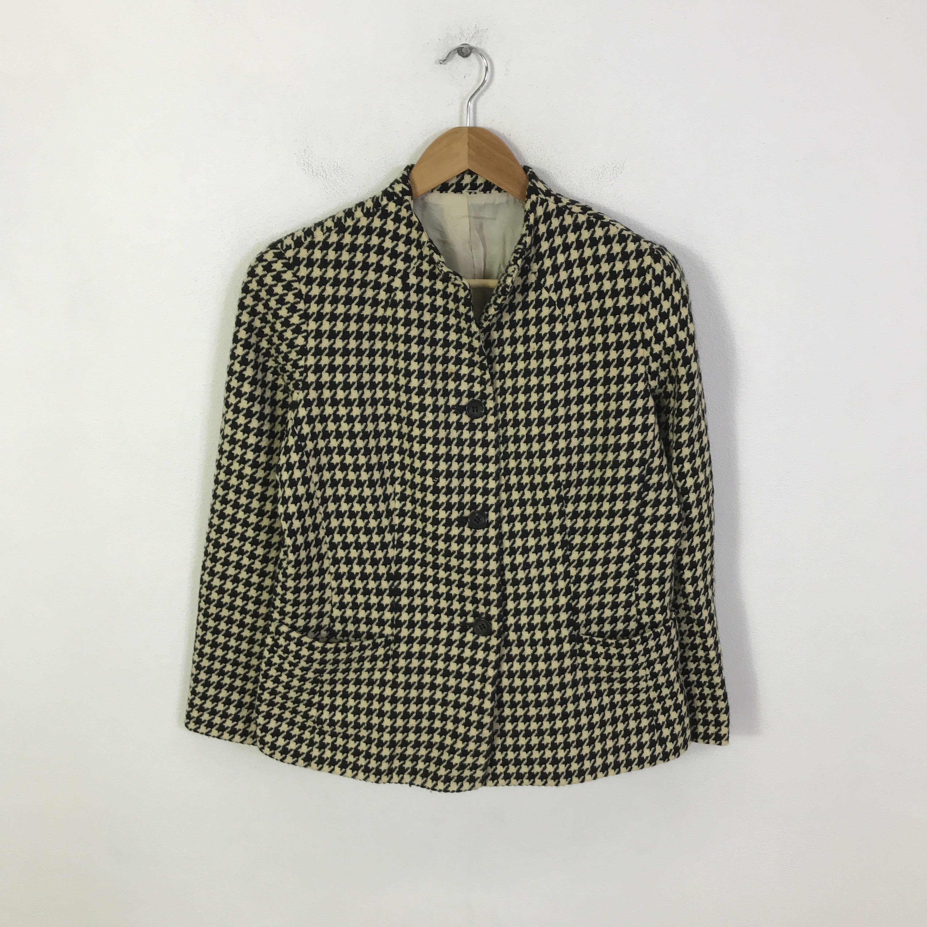 Burberry burberry button wool jacket K96B5 Size US S / EU 44-46 / 1 - 1 Thumbnail