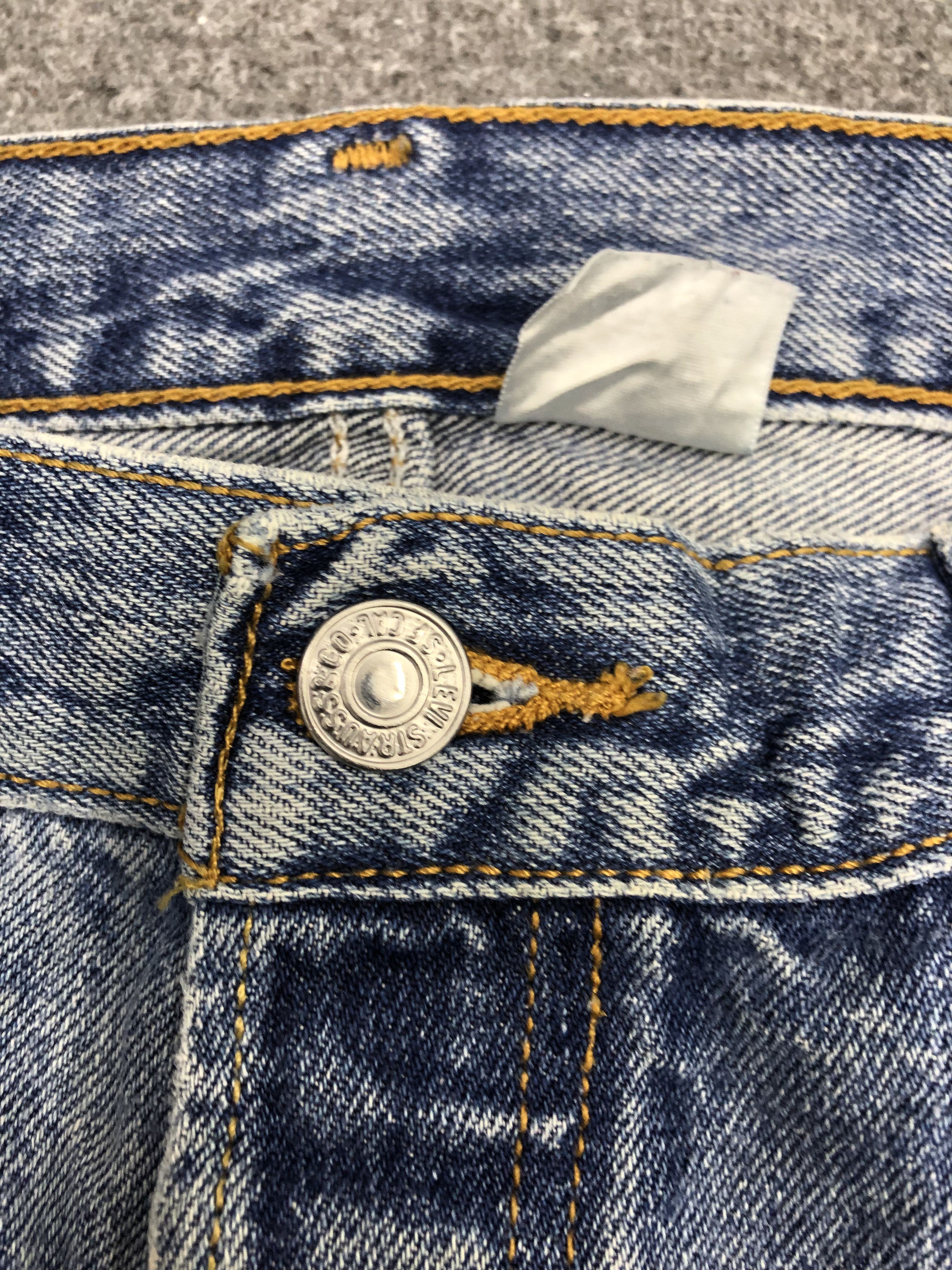 Levi's × Vintage Vintage 90s Levis 501 Light Wash Jeans DP0978 Size US 36 / EU 52 - 8 Thumbnail