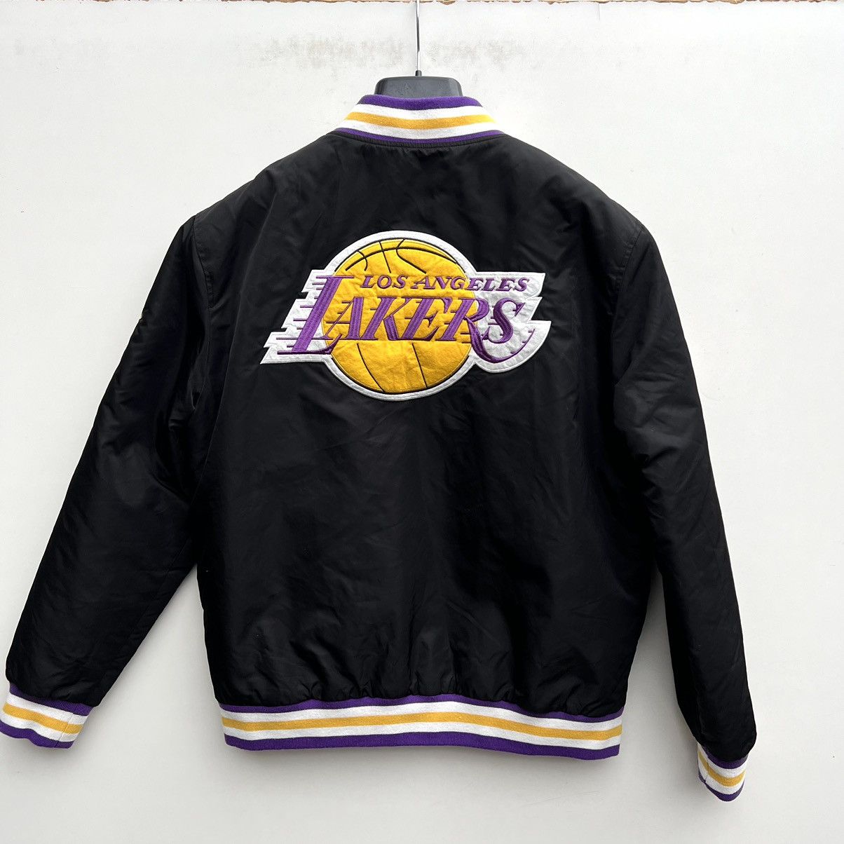 Men's LA Lakers Puffer Jacket - Jackets Expert