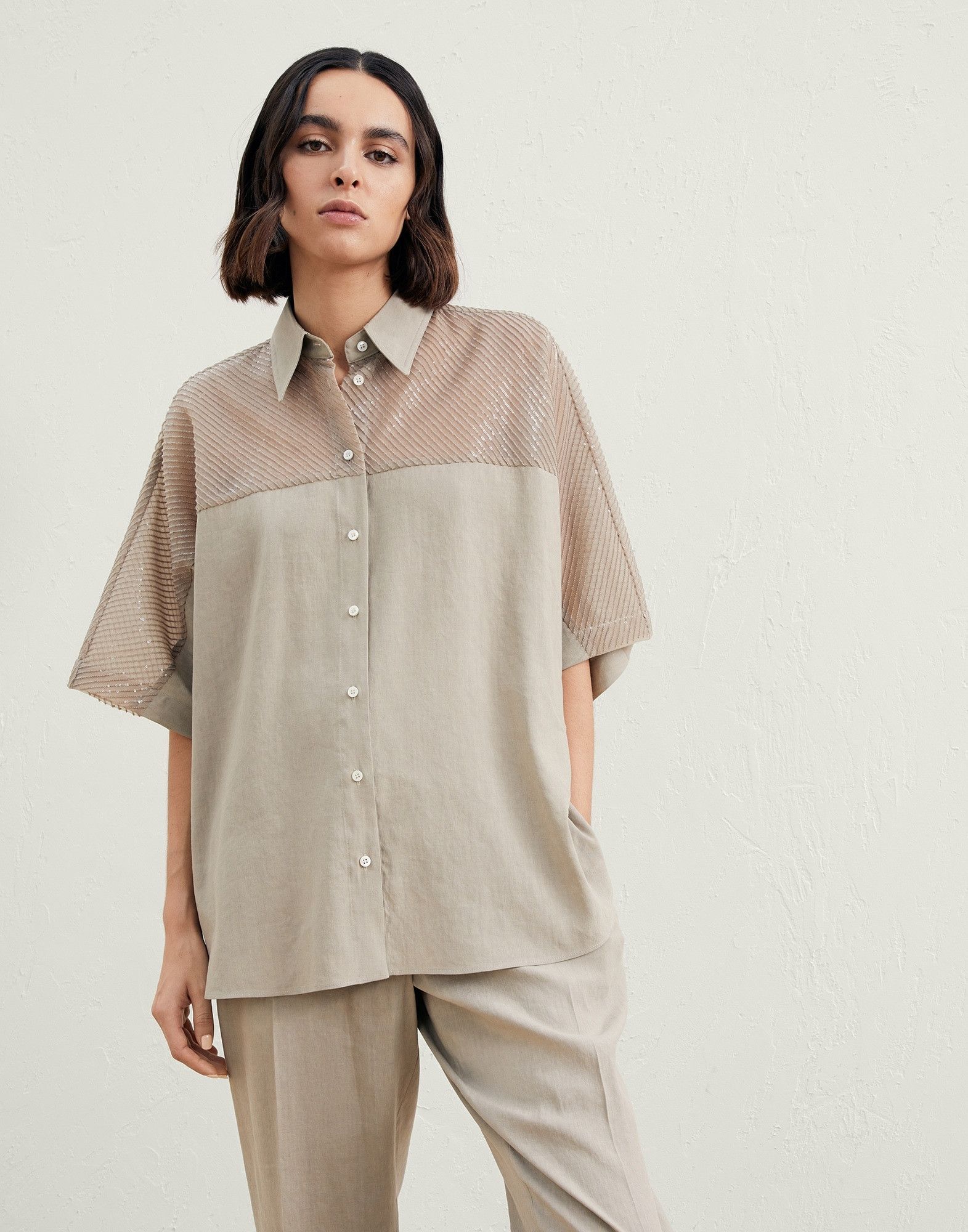 Brunello Cucinelli o1y0725 Short Sleeves Shirt in Light Brown Size XL / US 12-14 / IT 48-50 - 3 Thumbnail