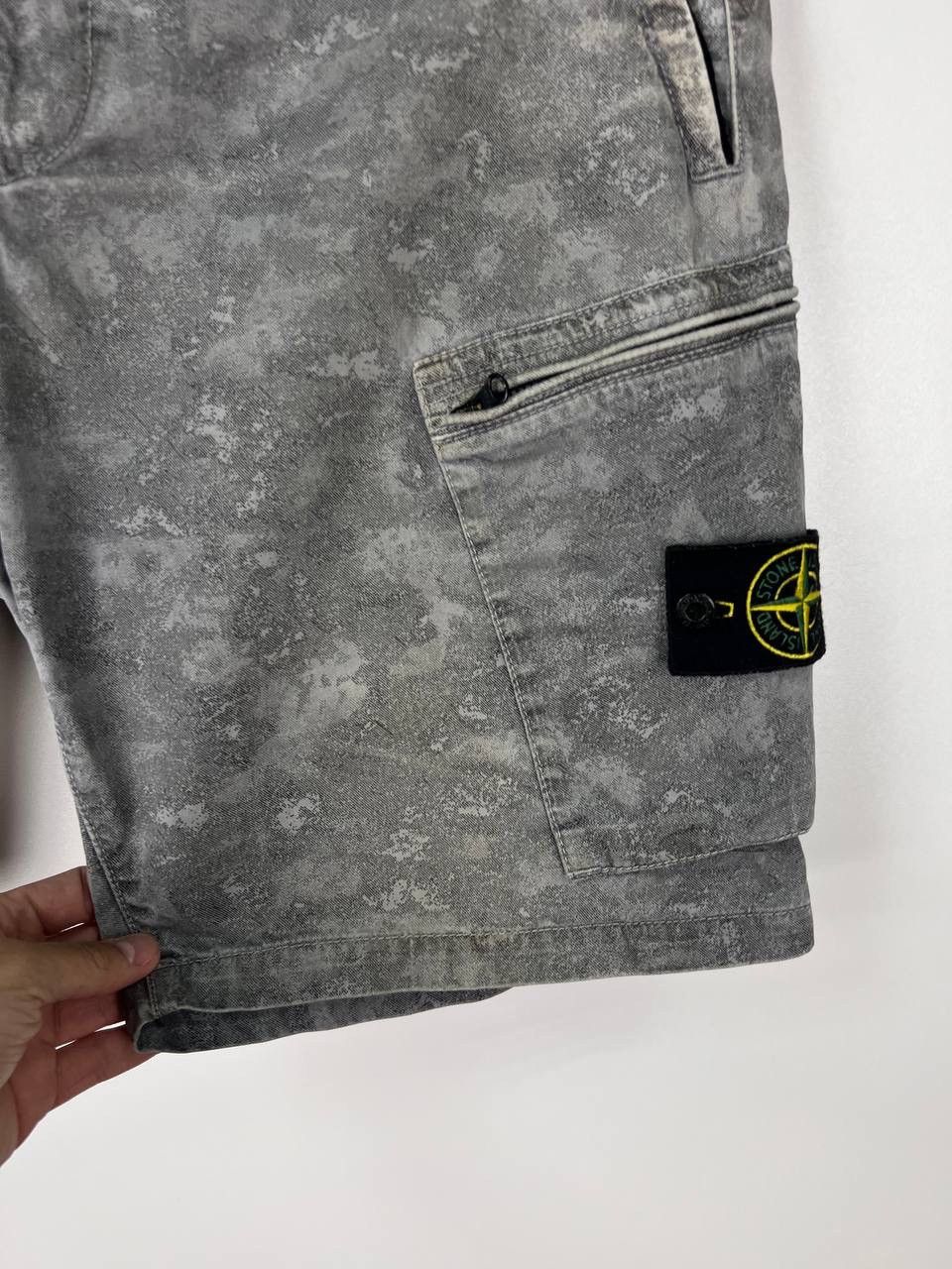 Stone Island Stone Island camo cargo shorts size 34 Size US 34 / EU 50 - 9 Thumbnail