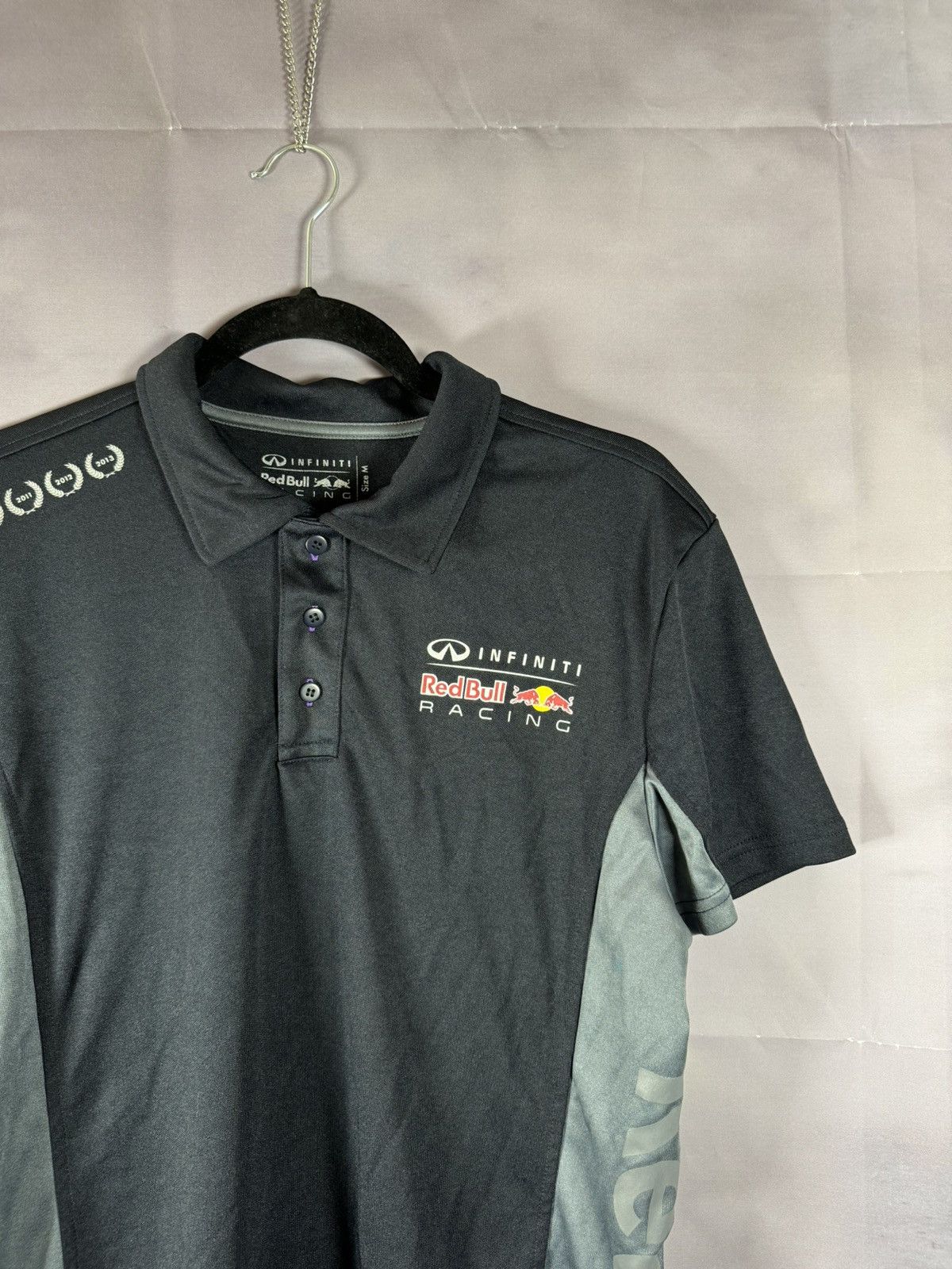 Formula 1 × Red Bull Infiniti Red Bull Racing Team Formula 1 Jersey Polo Tee M sz Size US M / EU 48-50 / 2 - 2 Thumbnail