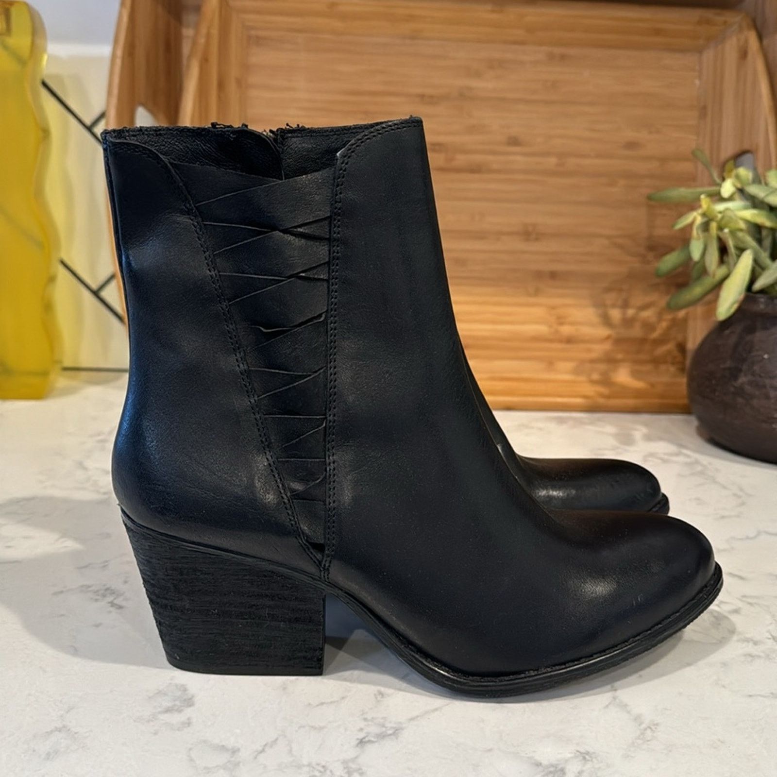 Other Hardy Luxurious Black Leather Ankle Boot Block Heel size 9 Size US 9 / IT 39 - 3 Thumbnail