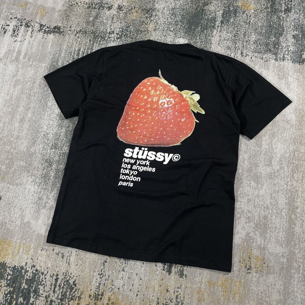 Stussy STUSSY STRAWBERRY CITIES TEE // LARGE | Grailed