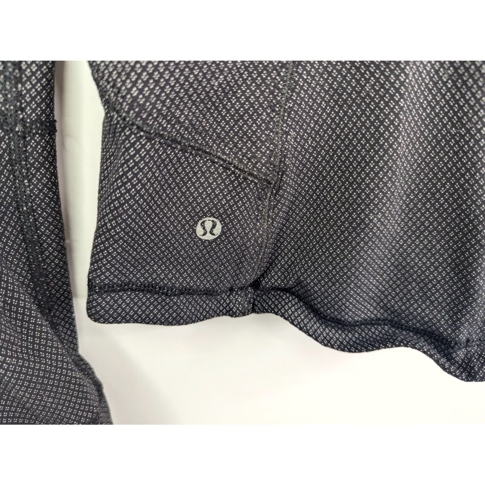 Lululemon Lululemon Define Jacket Zip Up Grey Size 6 Activewear Gym Running Athletic Women Jacket Regular Size Gray Roses Basic Jacket Nike Size M / US 6-8 / IT 42-44 - 5 Thumbnail