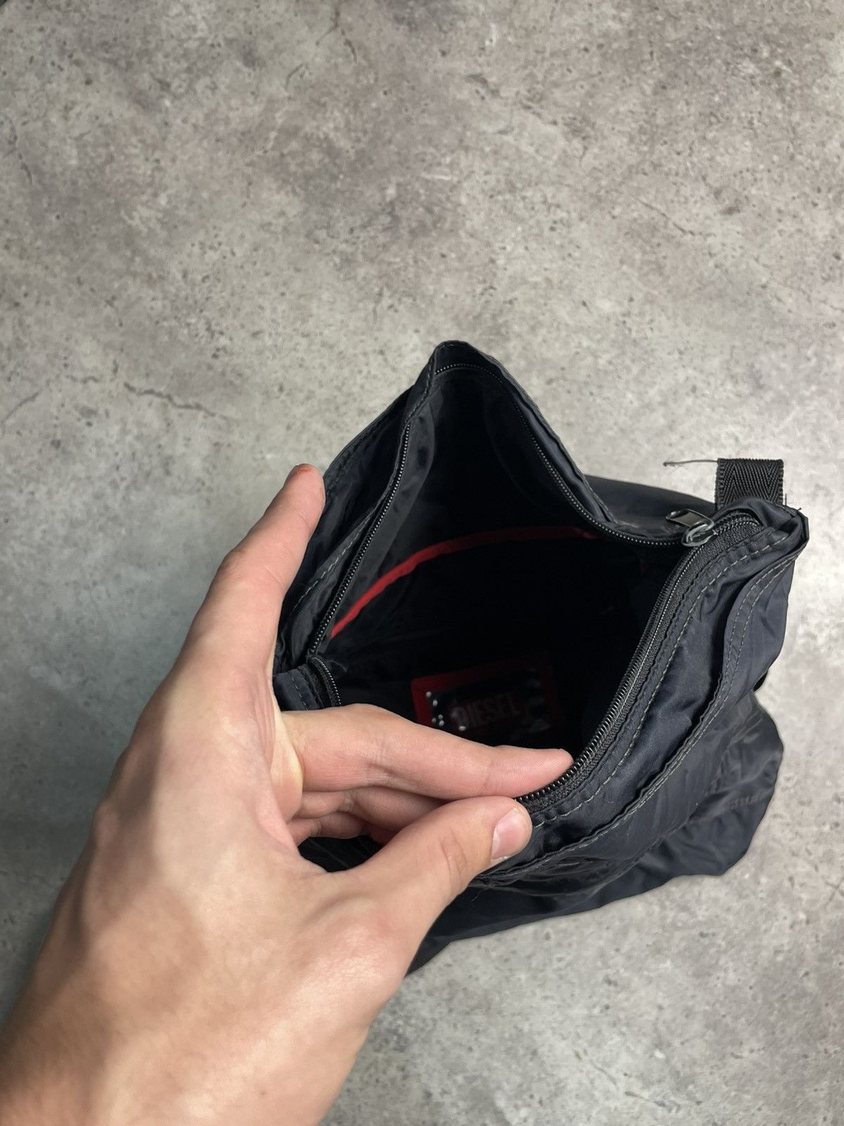 Diesel Vintage Y2K Diesel nylon sling bag Size ONE SIZE - 10 Thumbnail