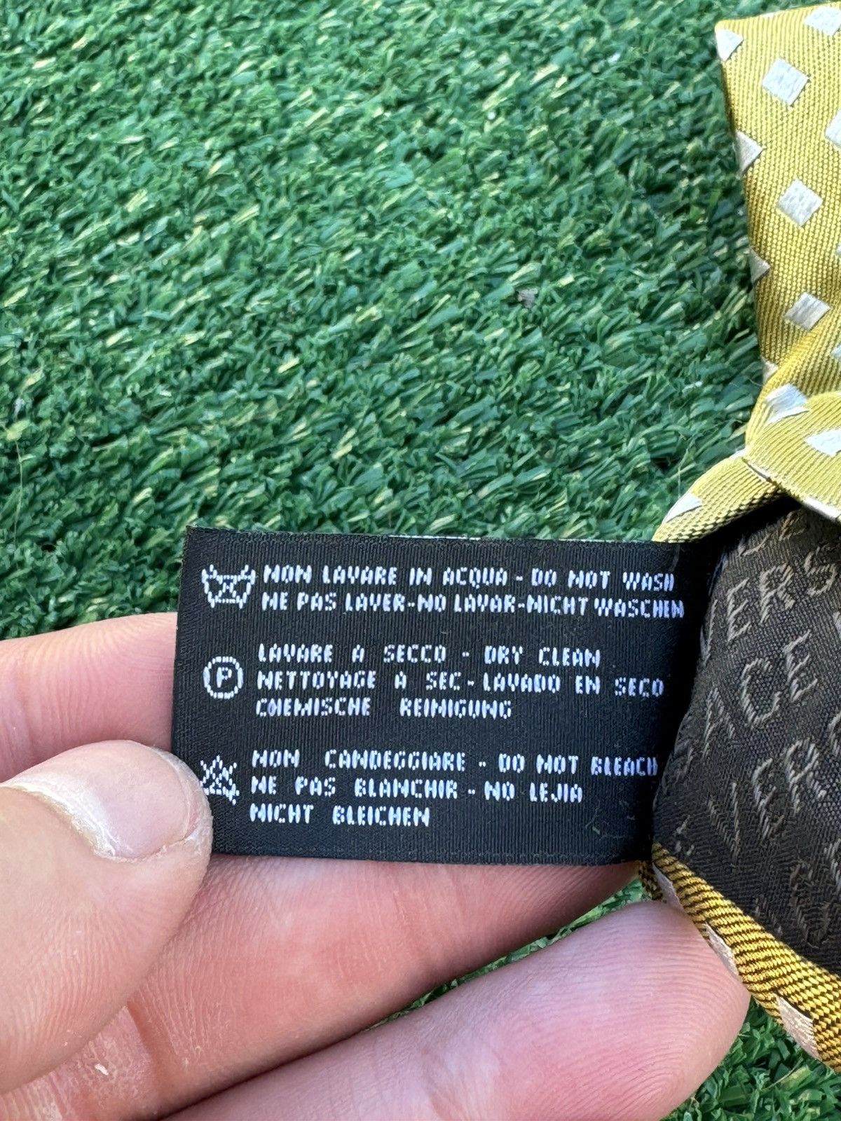 Versace Versace Silk Tie Yellow and White Polka Dot Size ONE SIZE - 3 Thumbnail