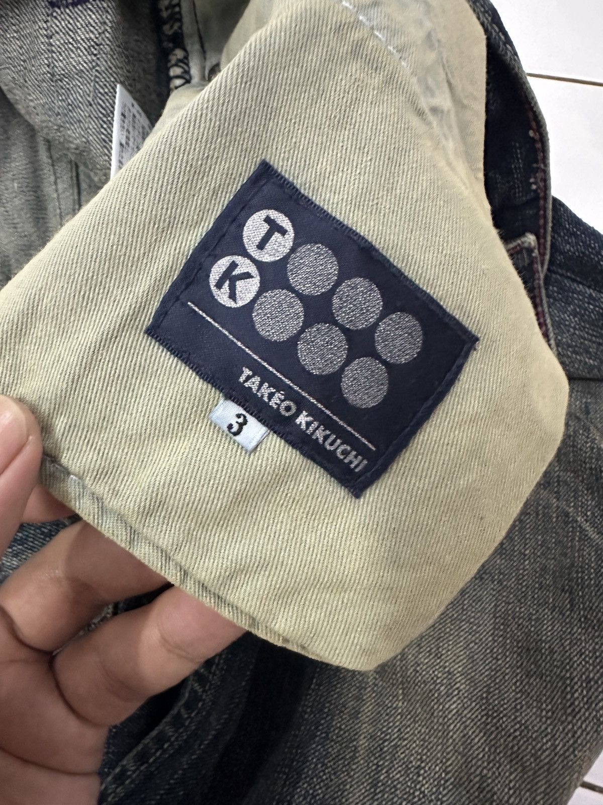 Designer × Japanese Brand × Takeo Kikuchi Vintage Japanese TAKEO KIKUCHI Faded Wash Jeans Size US 32 / EU 48 - 14 Thumbnail